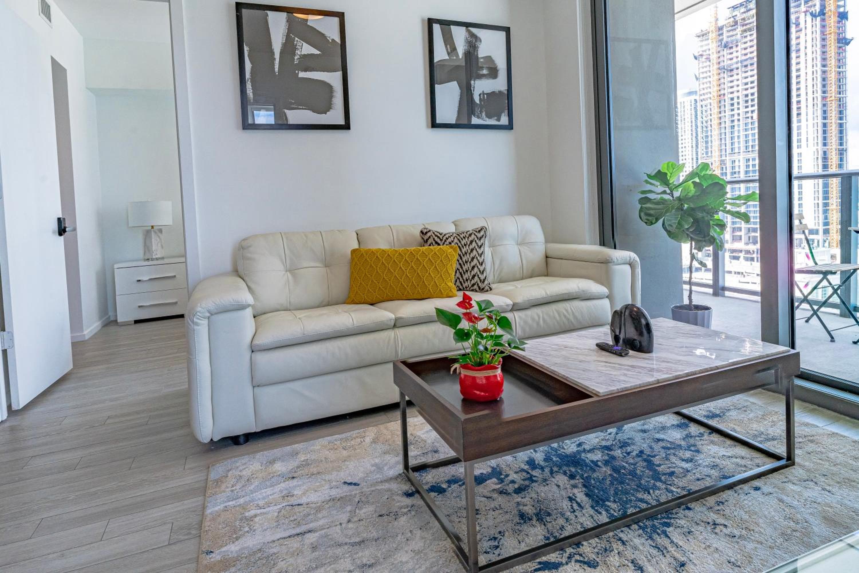 Luxurious 2-Bed Apartment with Breathtaking Bay views!! — 18