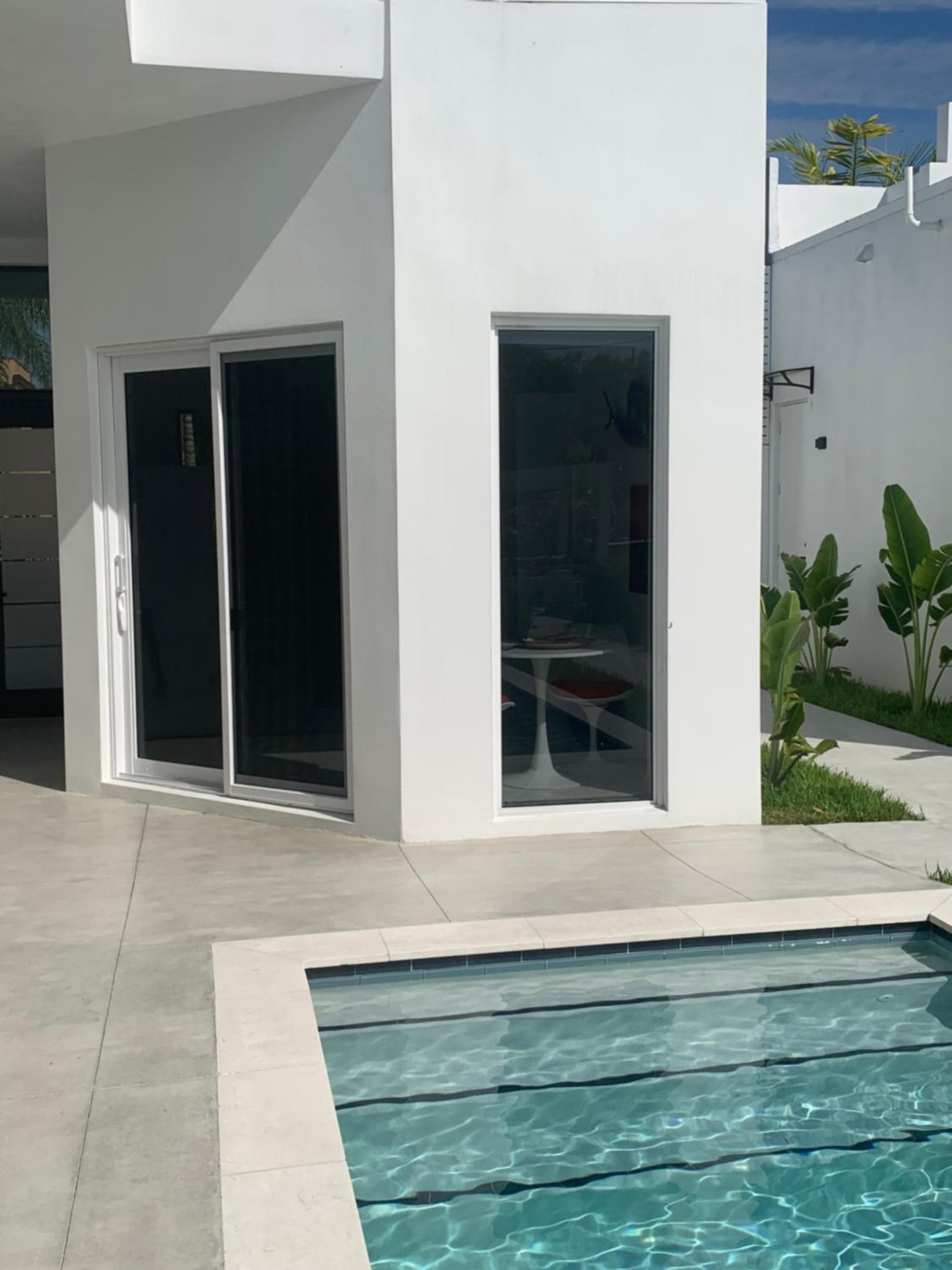 Men only clothing option guesthouse near Wilton Manors — 8