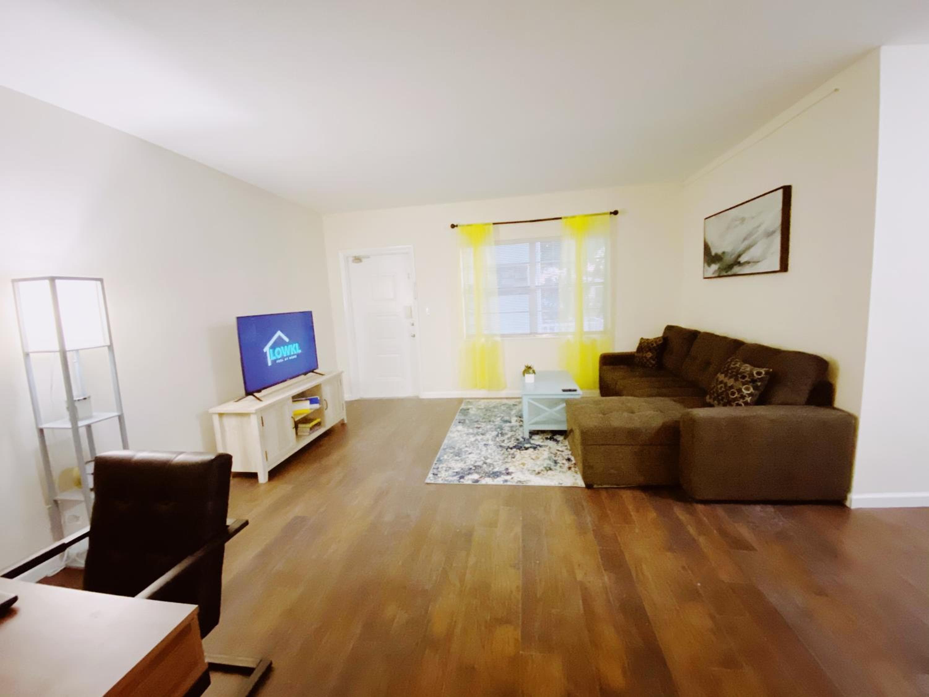 Bayview Regency Apartments By Lowkl — 30