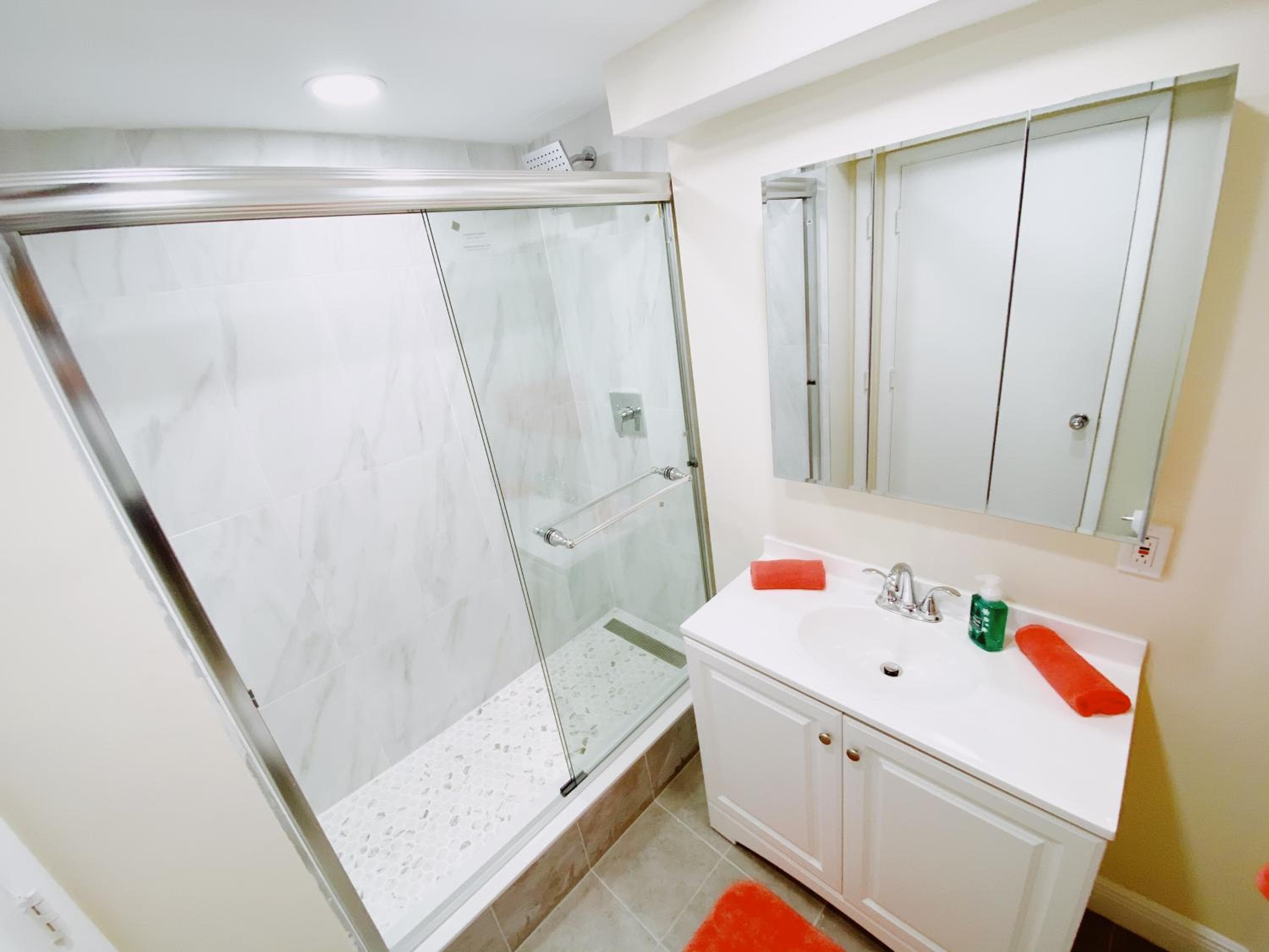 Bayview Regency Apartments By Lowkl — 23