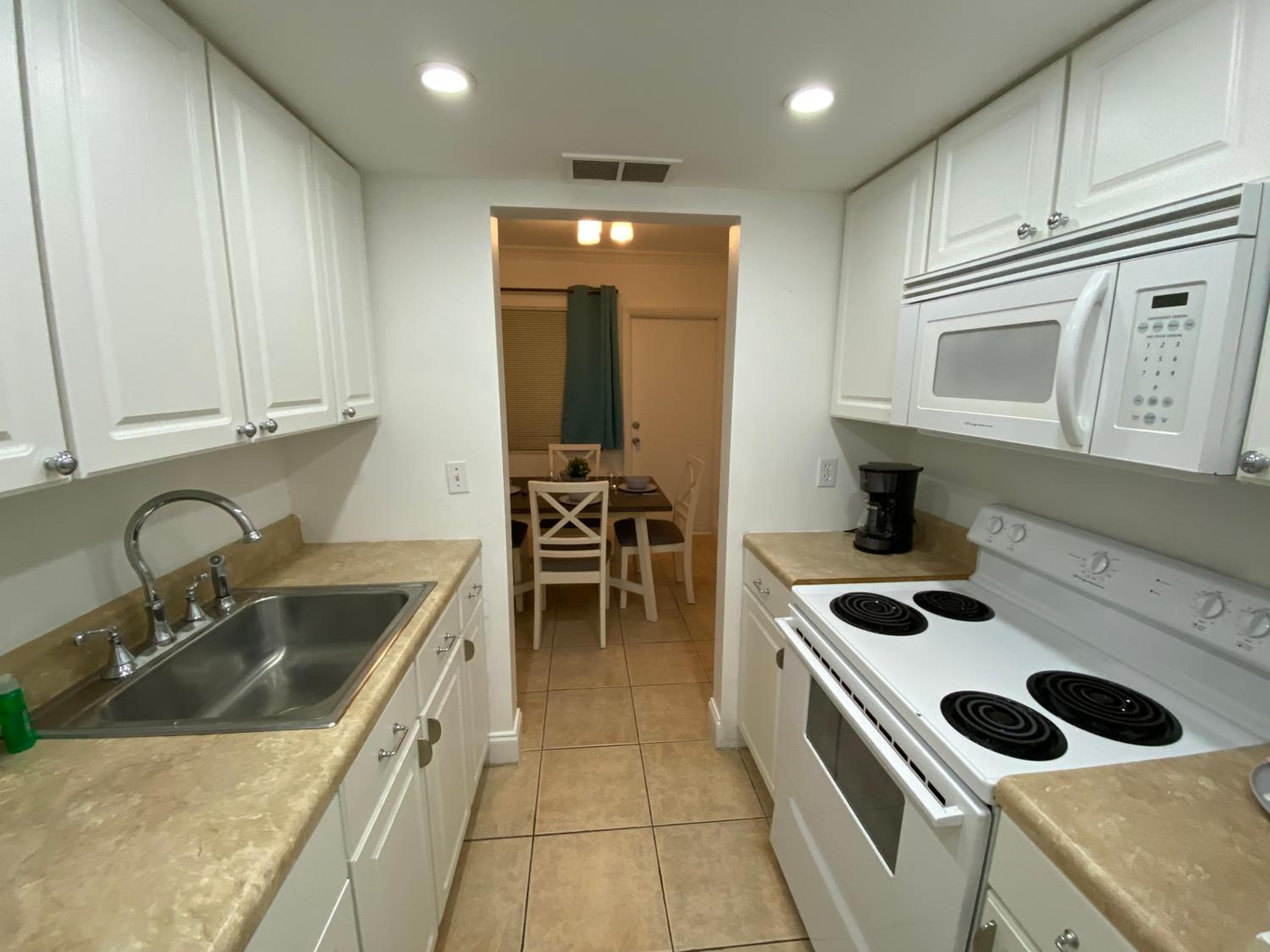 Bayview Regency Apartments By Lowkl — 29