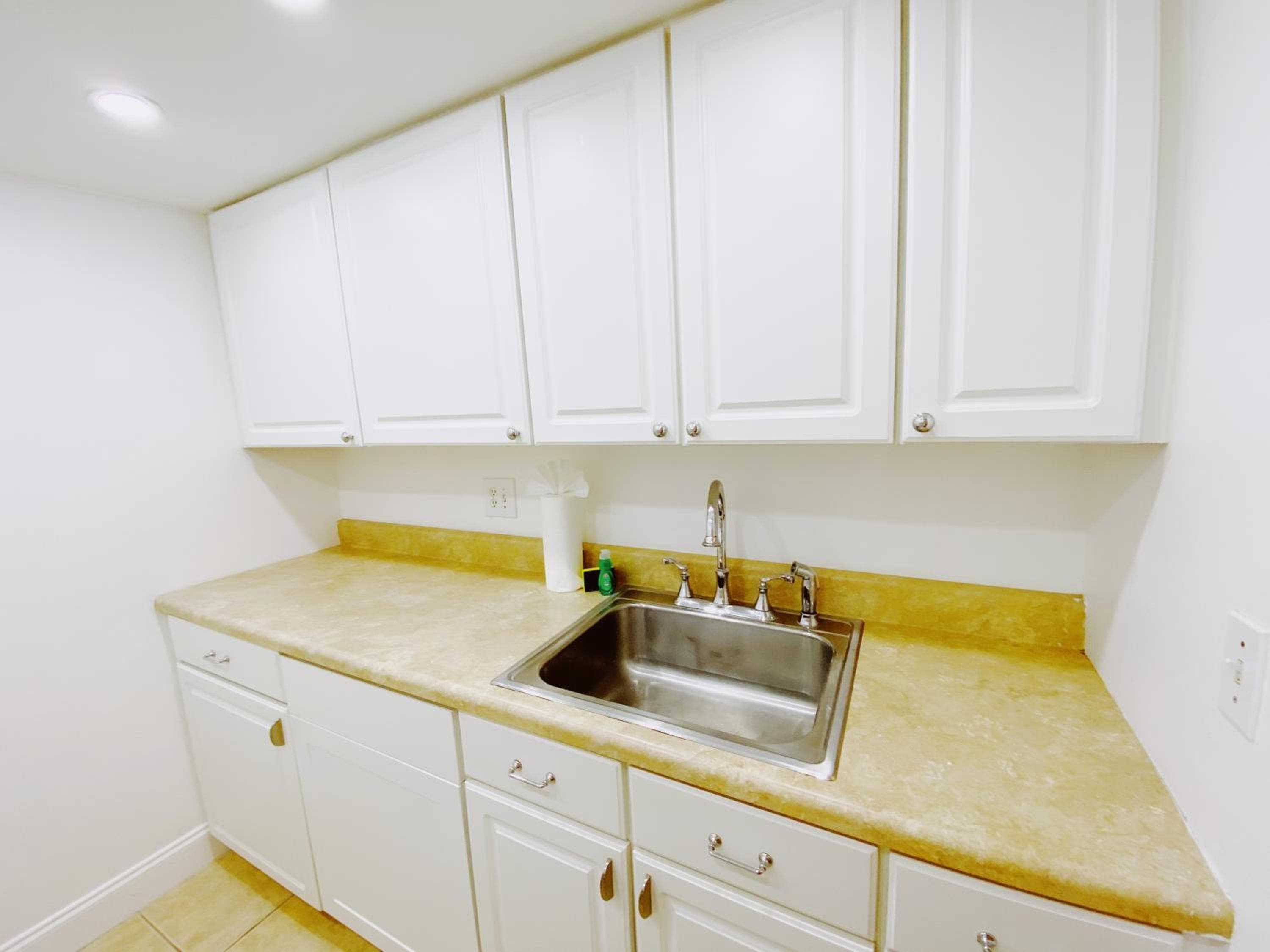 Bayview Regency Apartments By Lowkl — 5