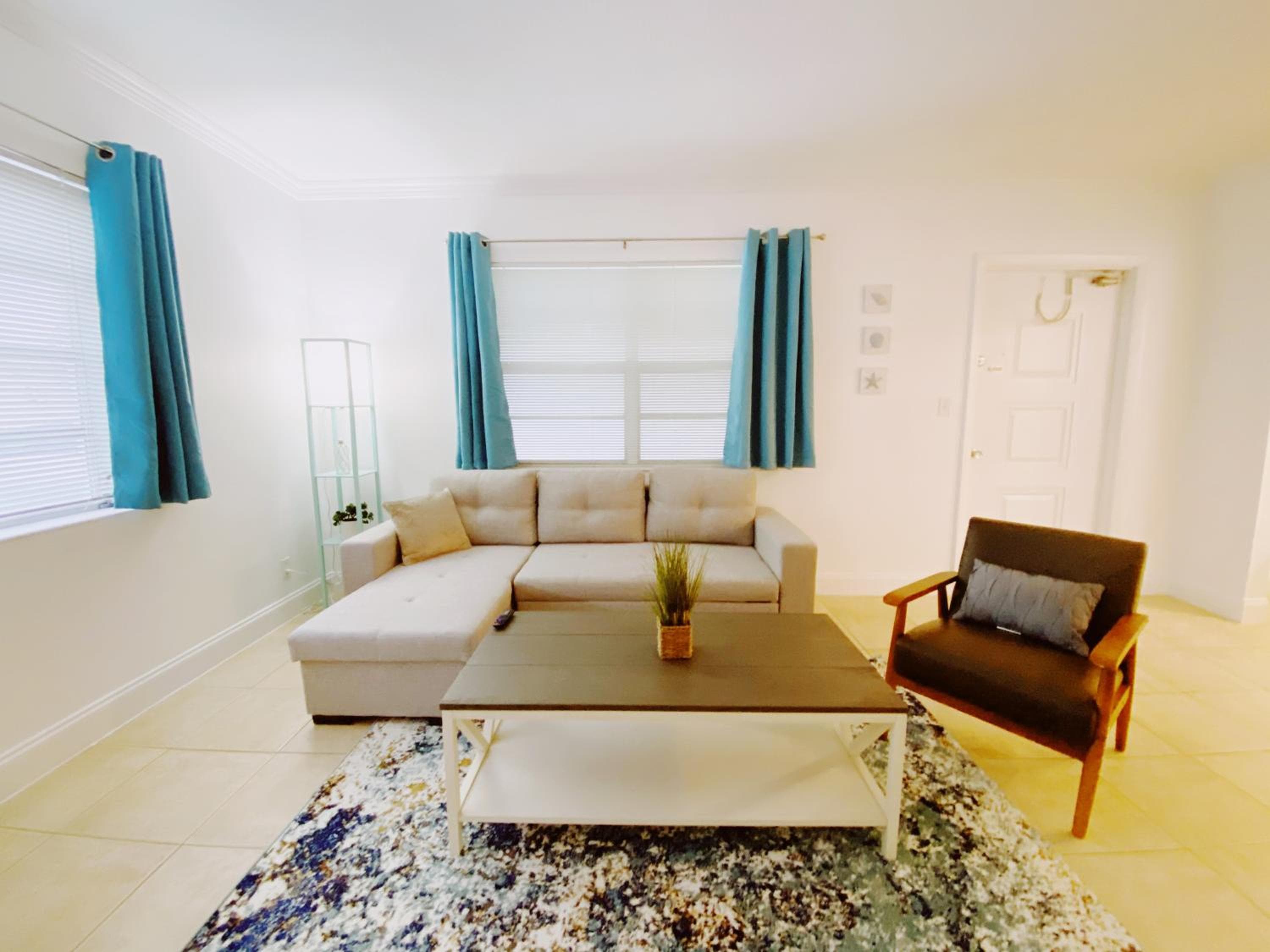 Bayview Regency Apartments By Lowkl — 27