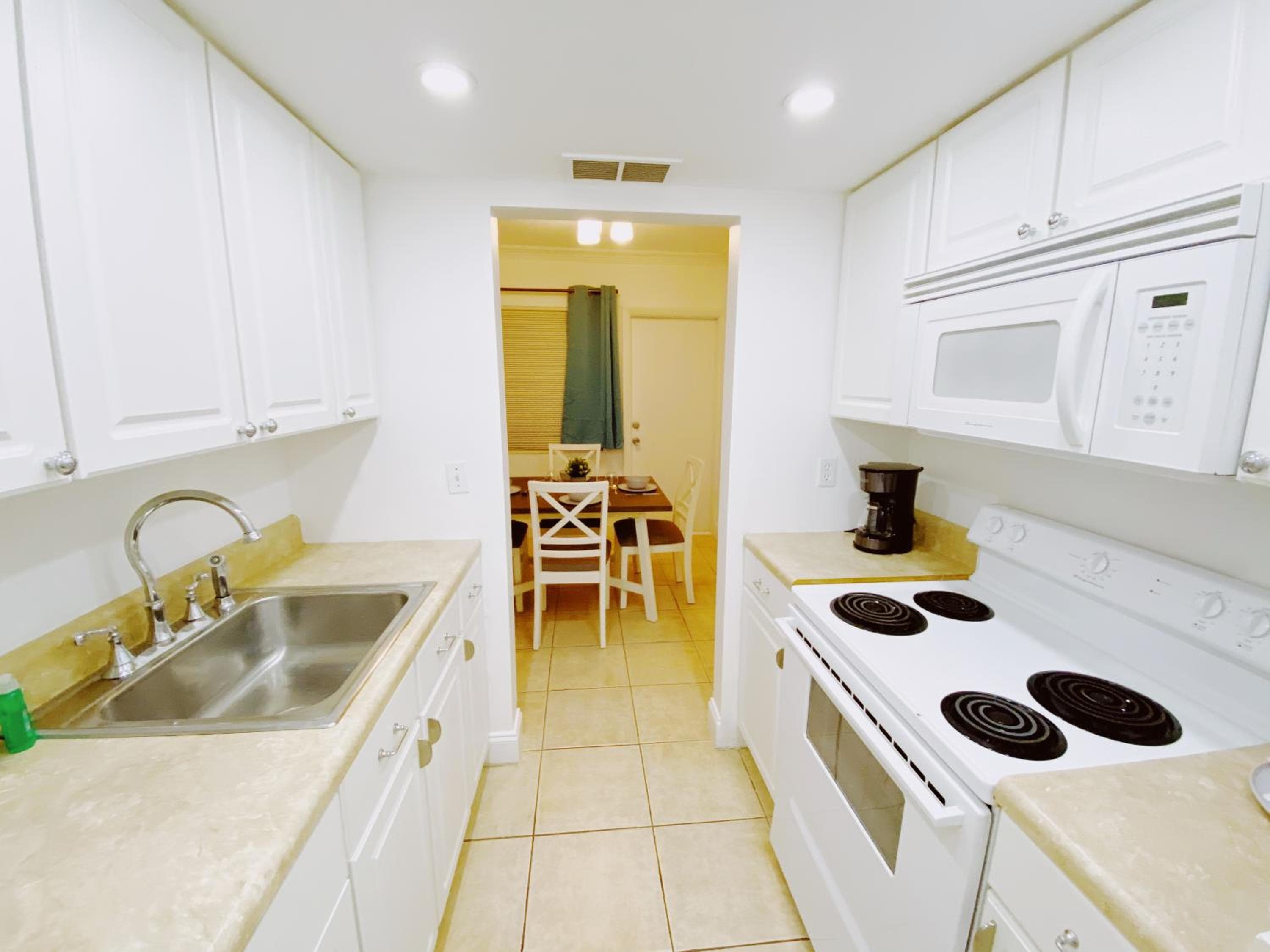 Bayview Regency Apartments By Lowkl — 30