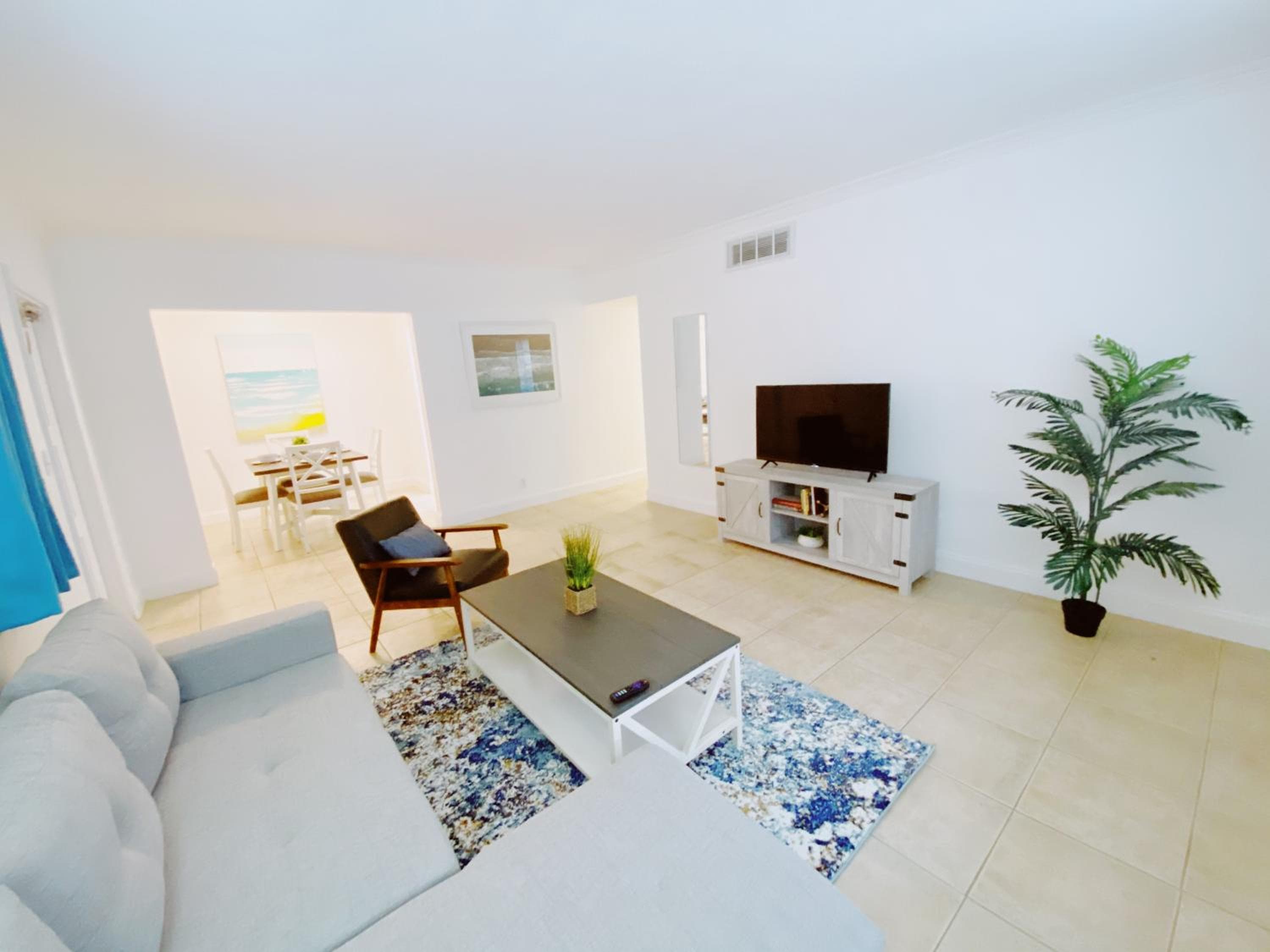 Bayview Regency Apartments By Lowkl — 29