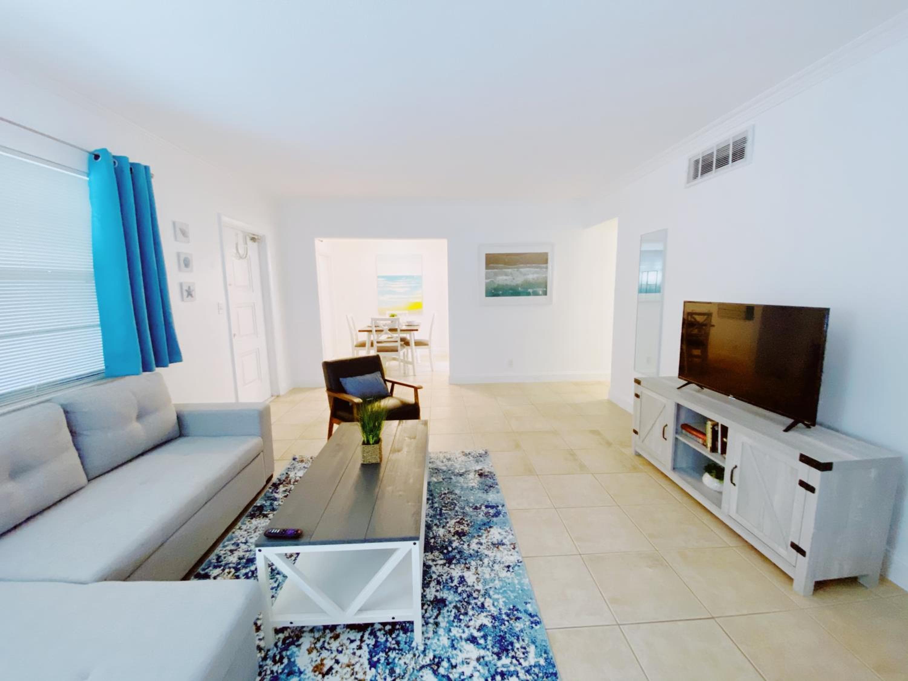Bayview Regency Apartments By Lowkl — 23
