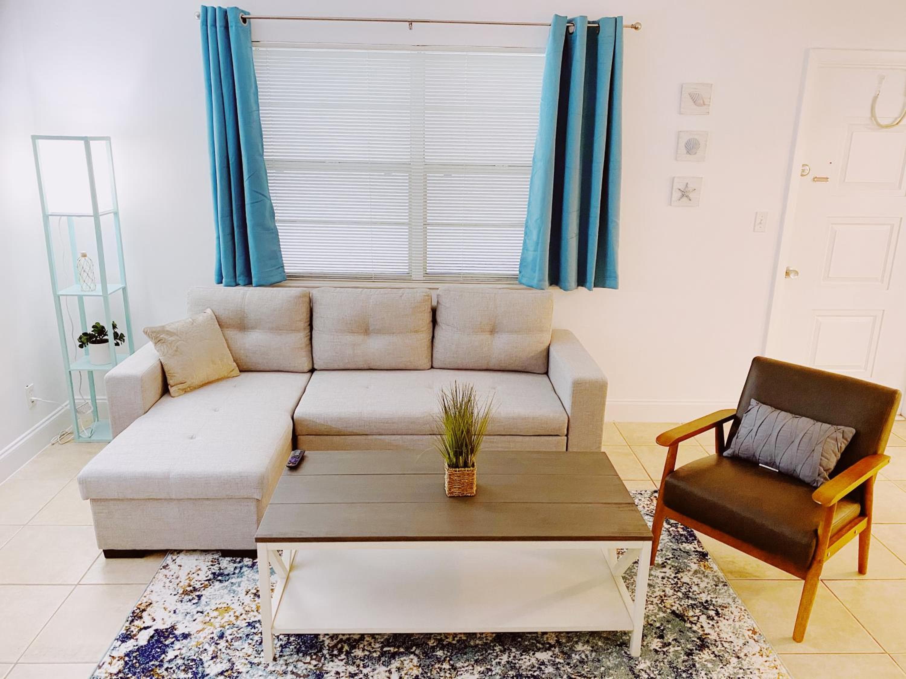 Bayview Regency Apartments By Lowkl — 13