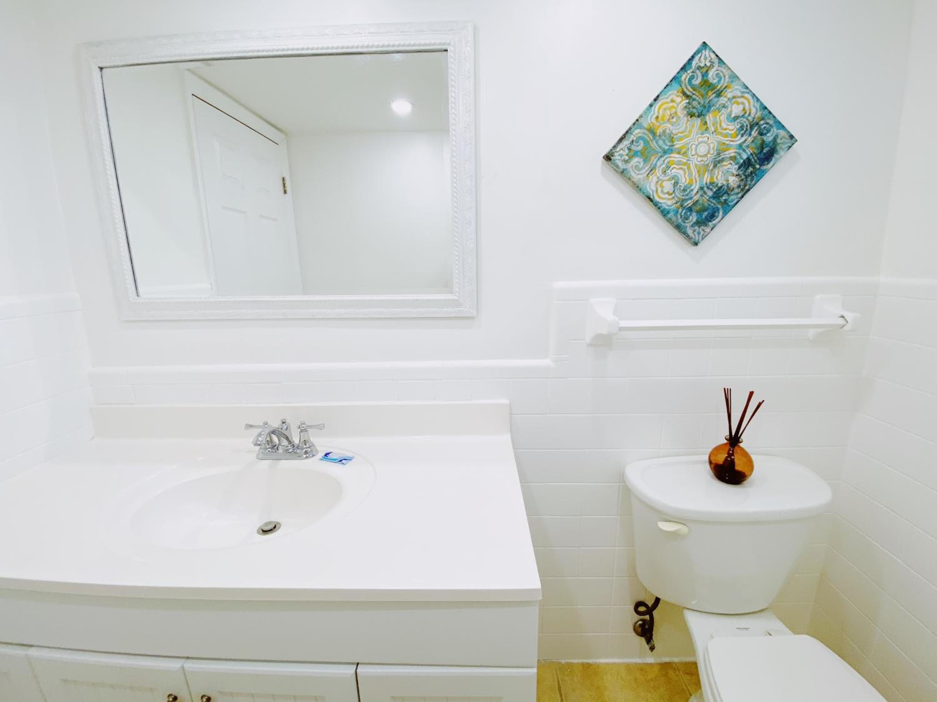 Bayview Regency Apartments By Lowkl — 5
