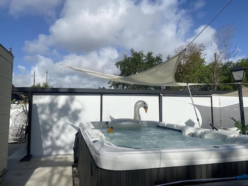Kleiner Ort mit privatem Whirlpool 7 Minuten vom internationalen Flughafen Miami — 3