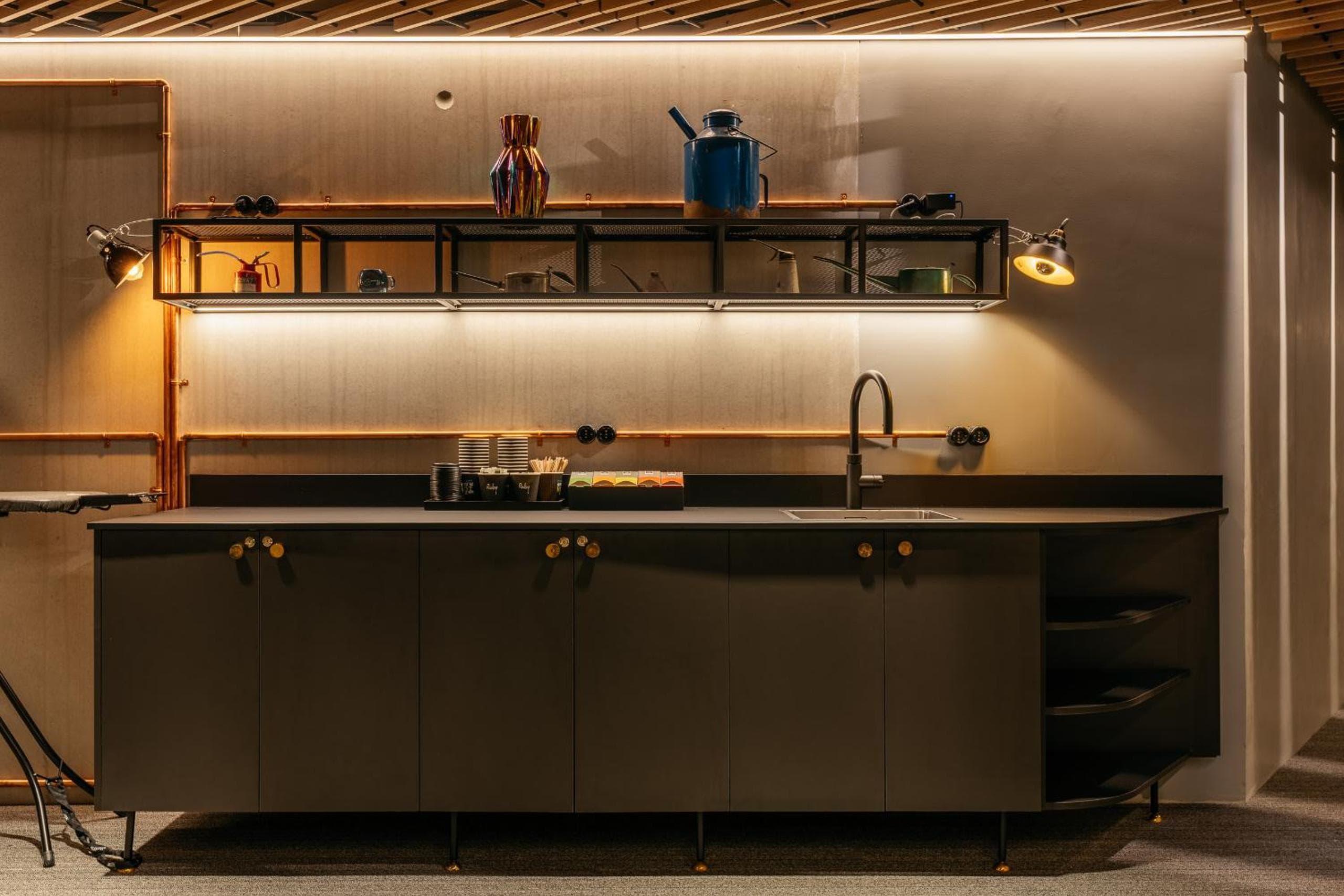 Ruby Emma Hotel Amsterdam — 10