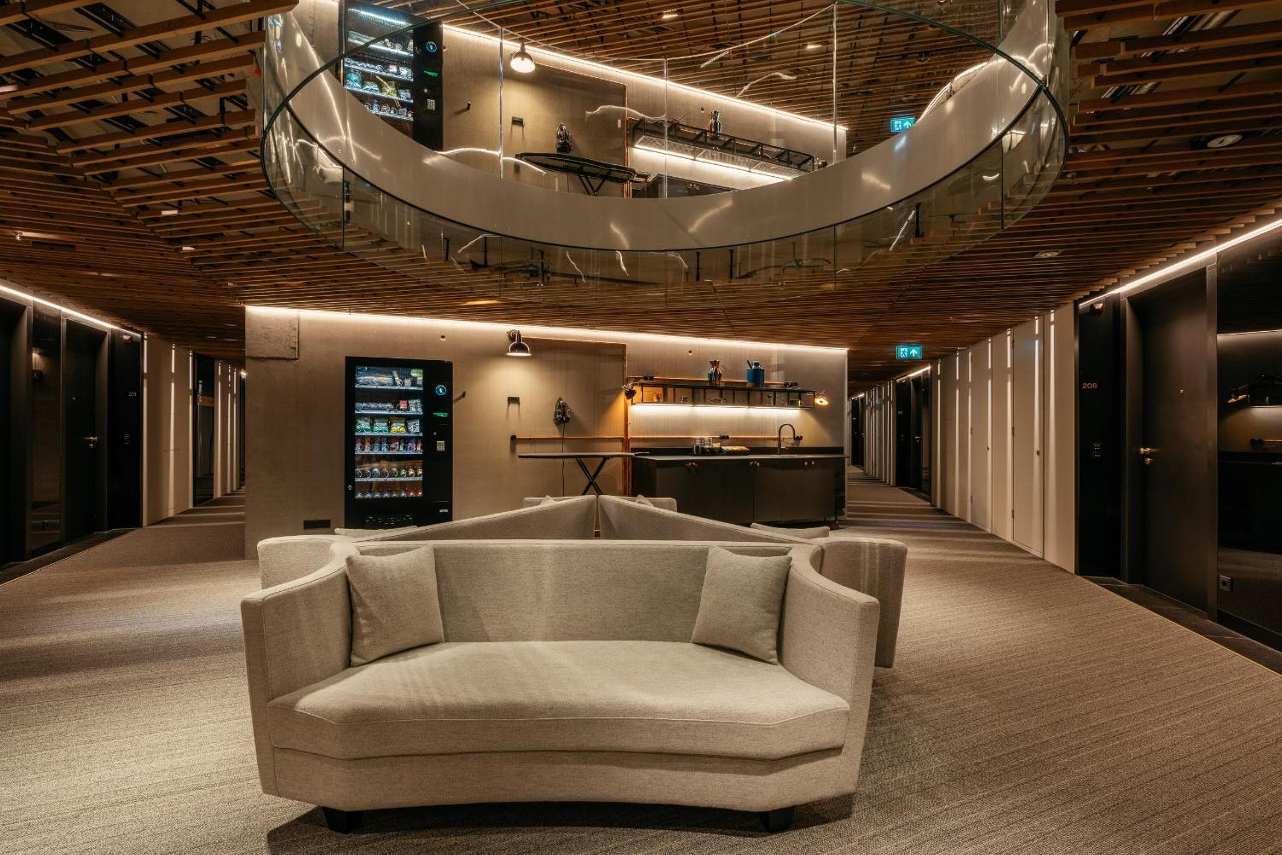Ruby Emma Hotel Amsterdam — 9