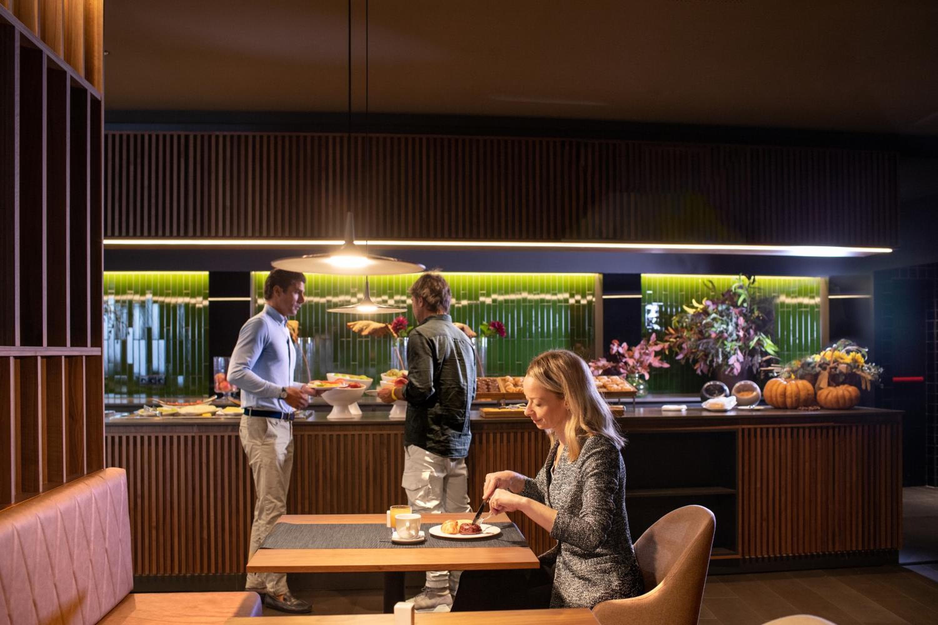 BAH Barcelona Airport Hotel — 27