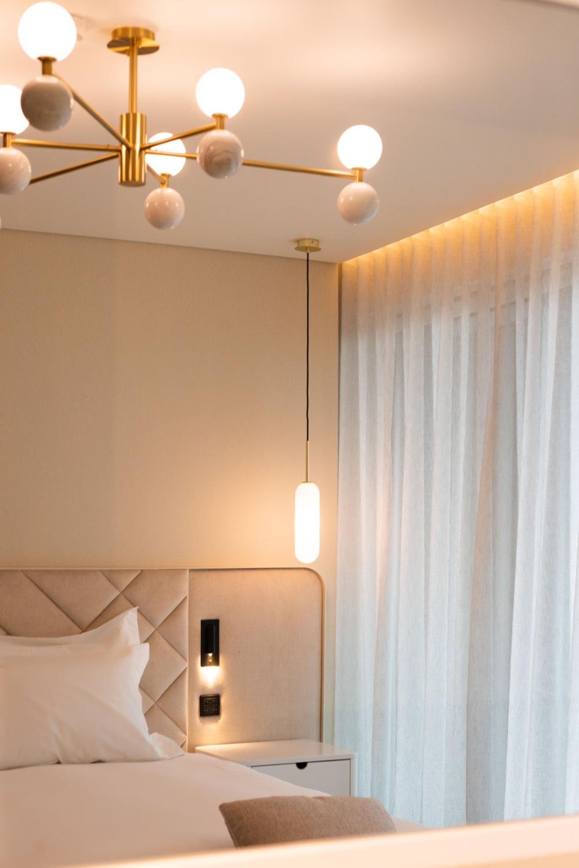 LUSTER Hotel — 3