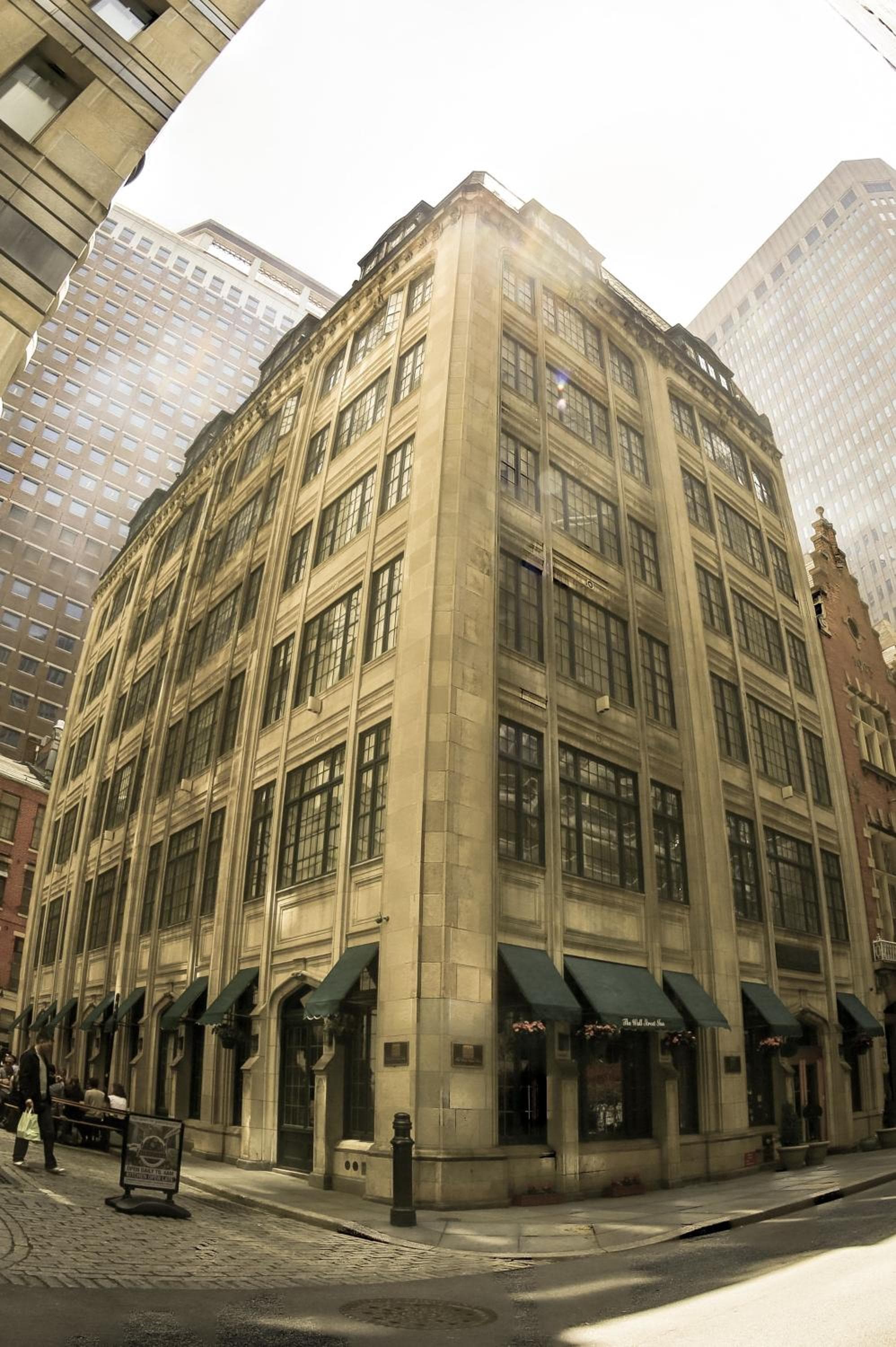 Das Wall Street Inn — 25
