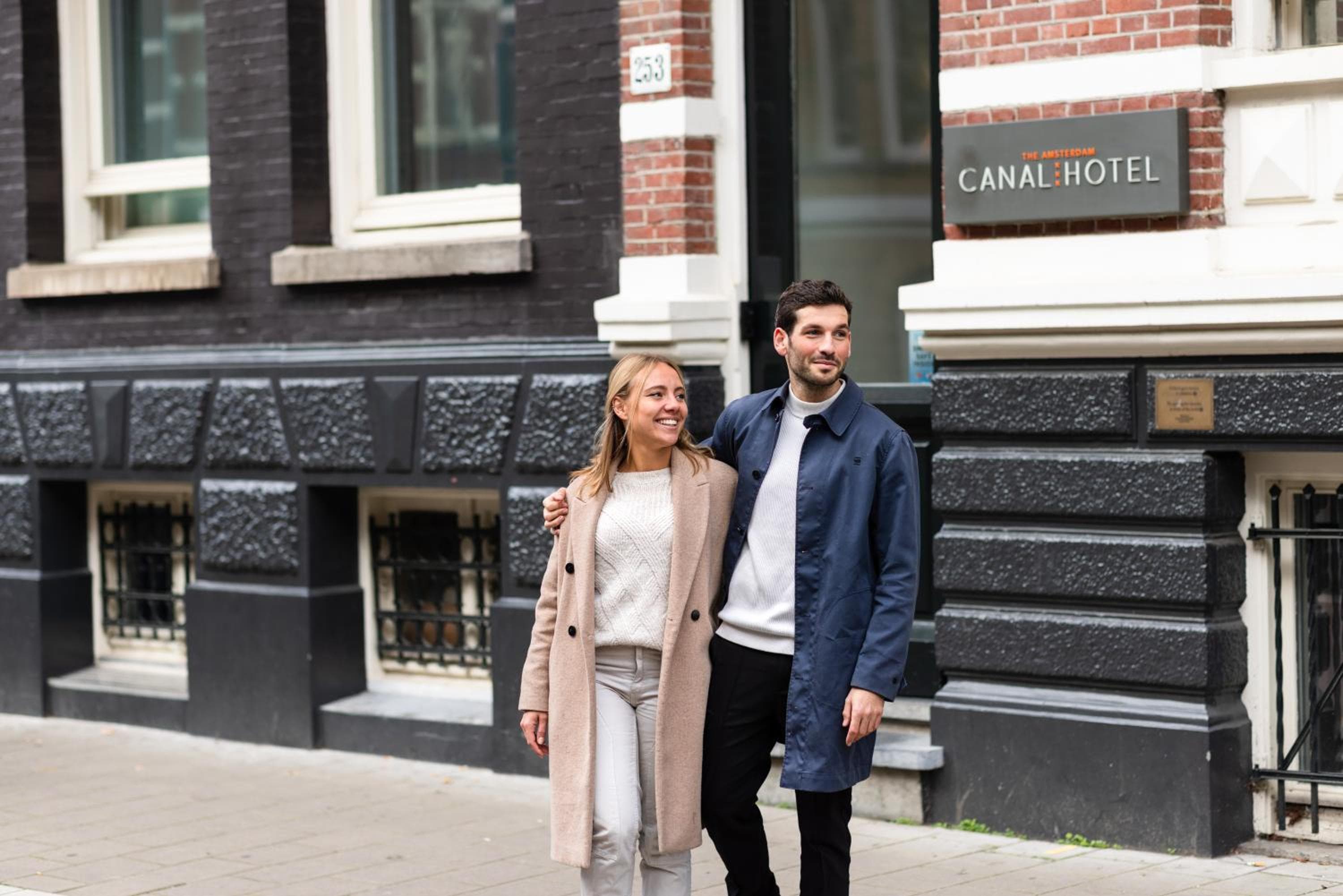Amsterdam Canal Hotel — 23