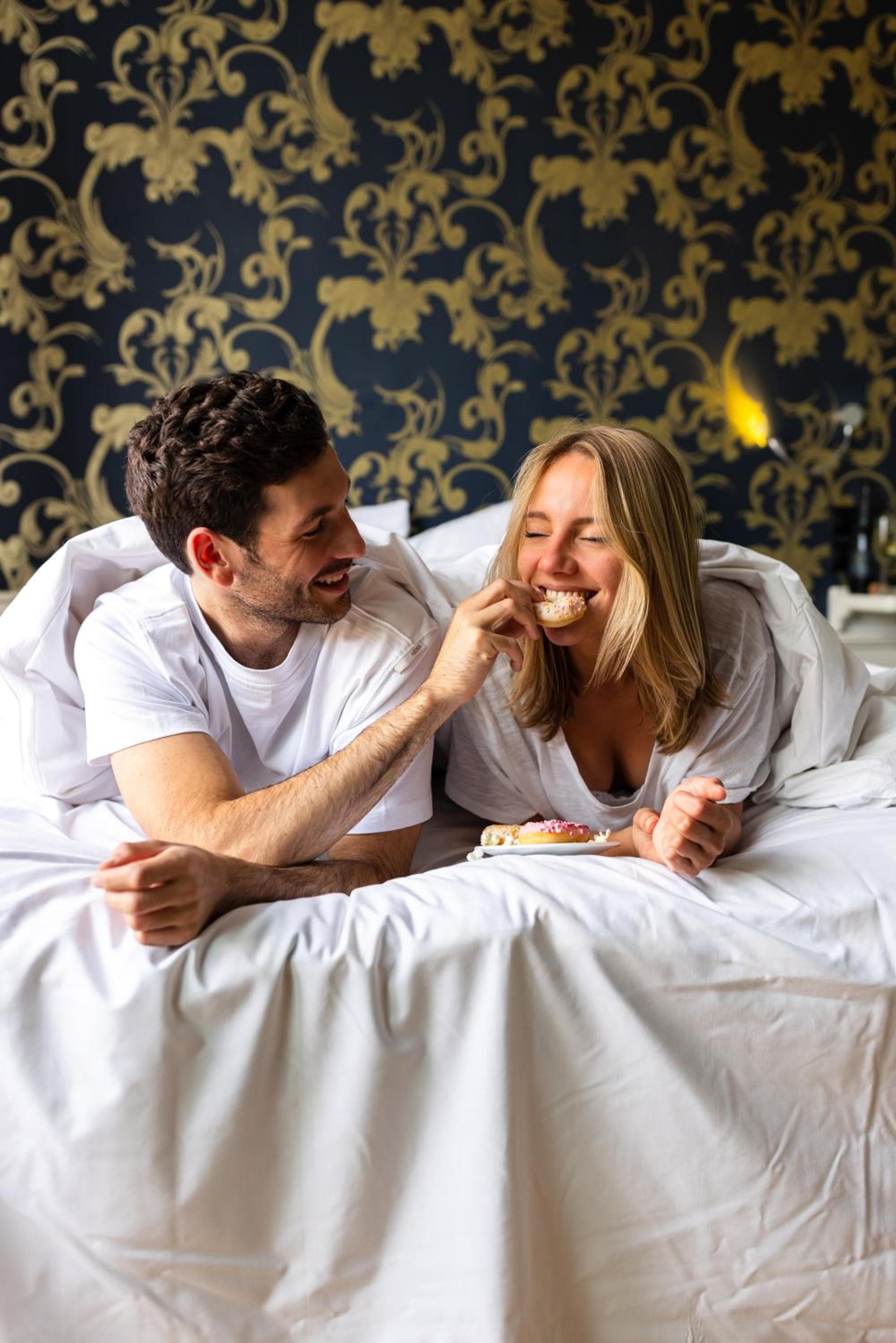 Amsterdam Canal Hotel — 8