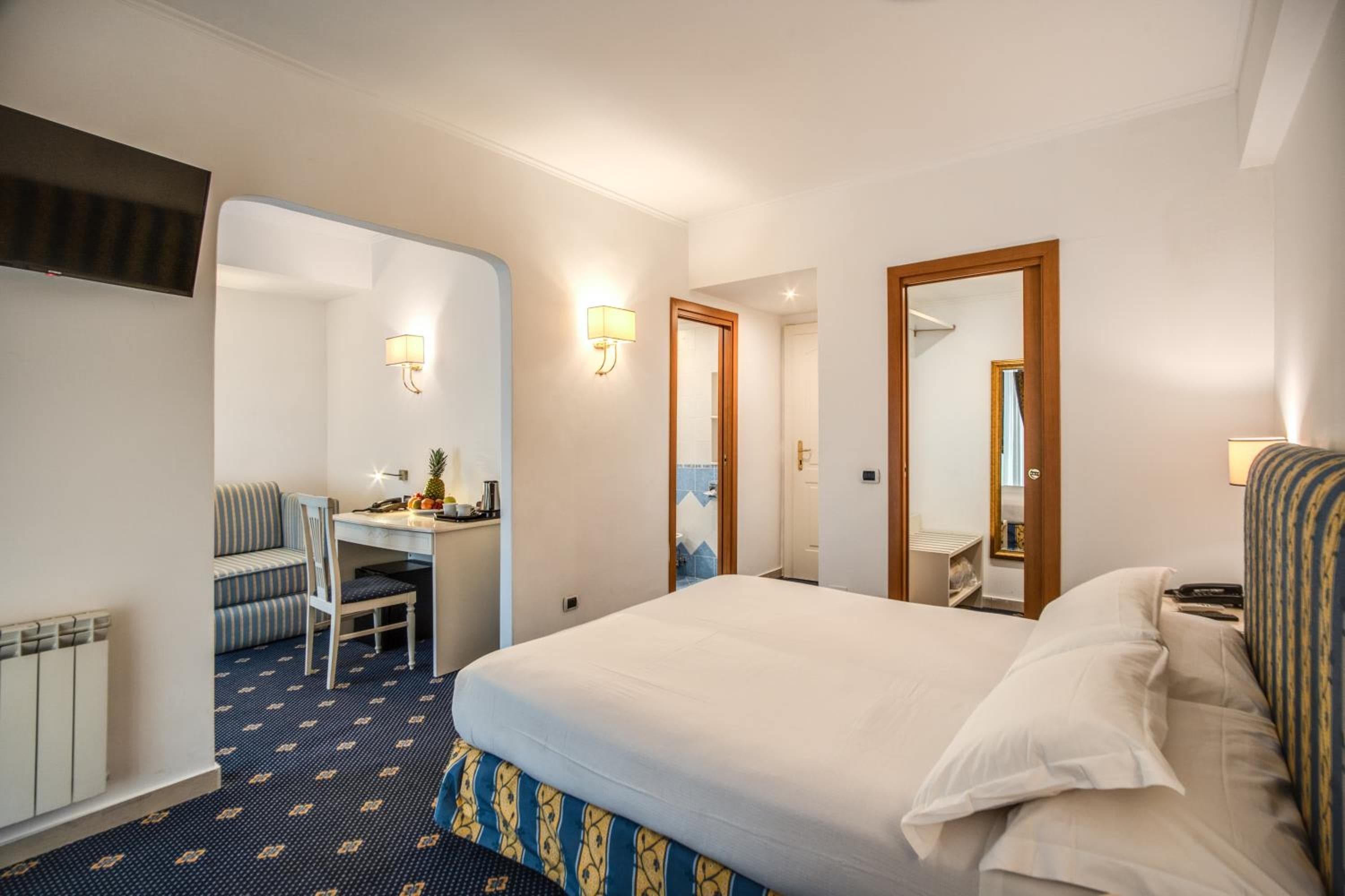 Hotel Napoleón — 23