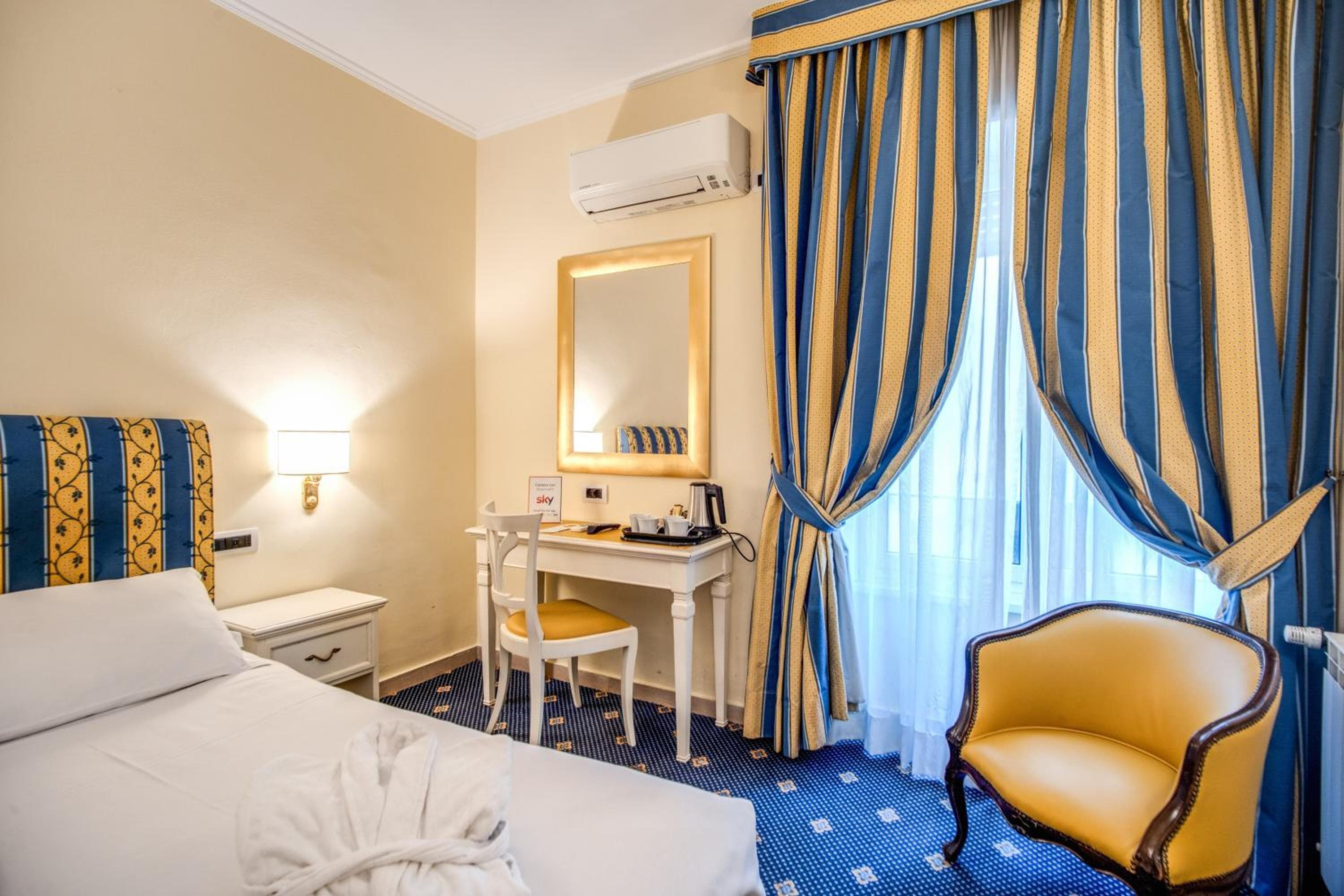 Hotel Napoleón — 9