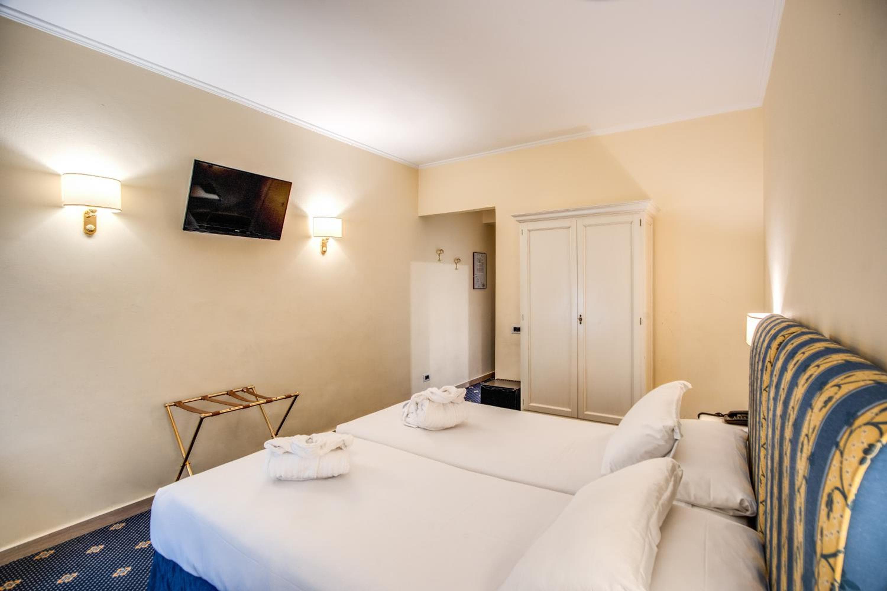 Hotel Napoleón — 10