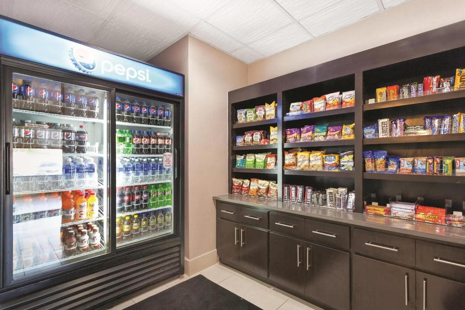 La Quinta by Wyndham Tampa Bay Area-Tampa South — 13