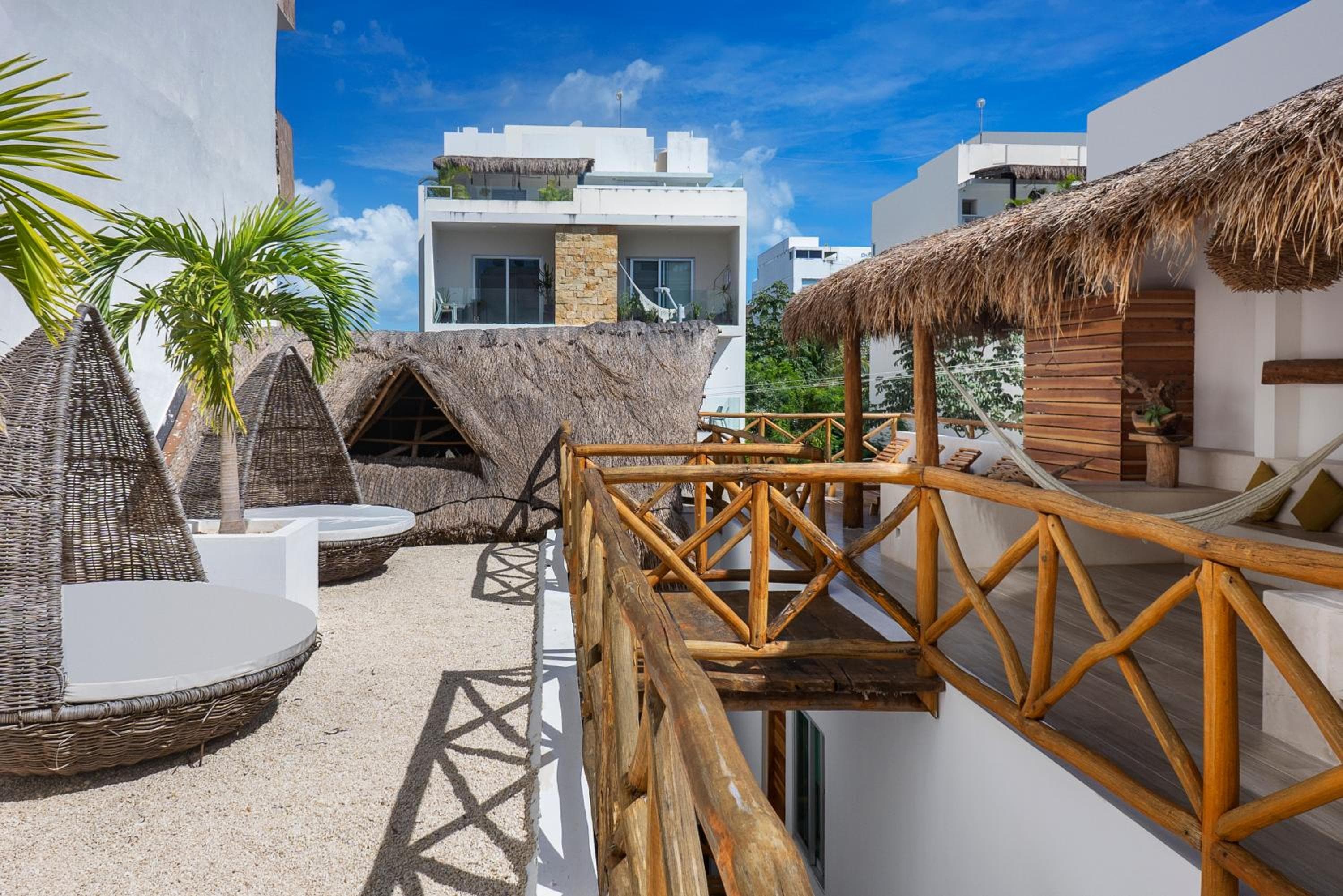 Verandah Studios — 16