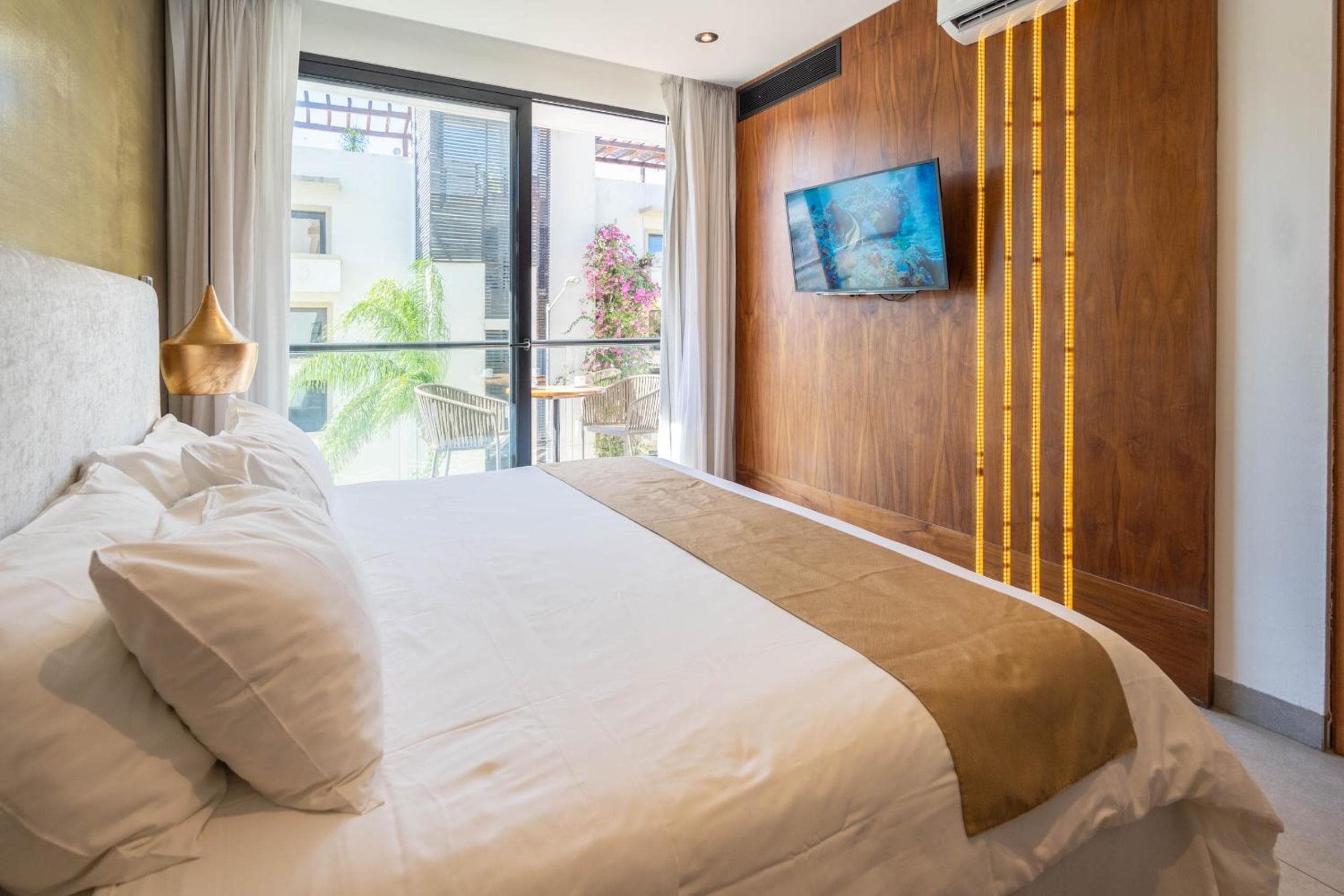 IT Boutique Hotel & Restaurant — 24