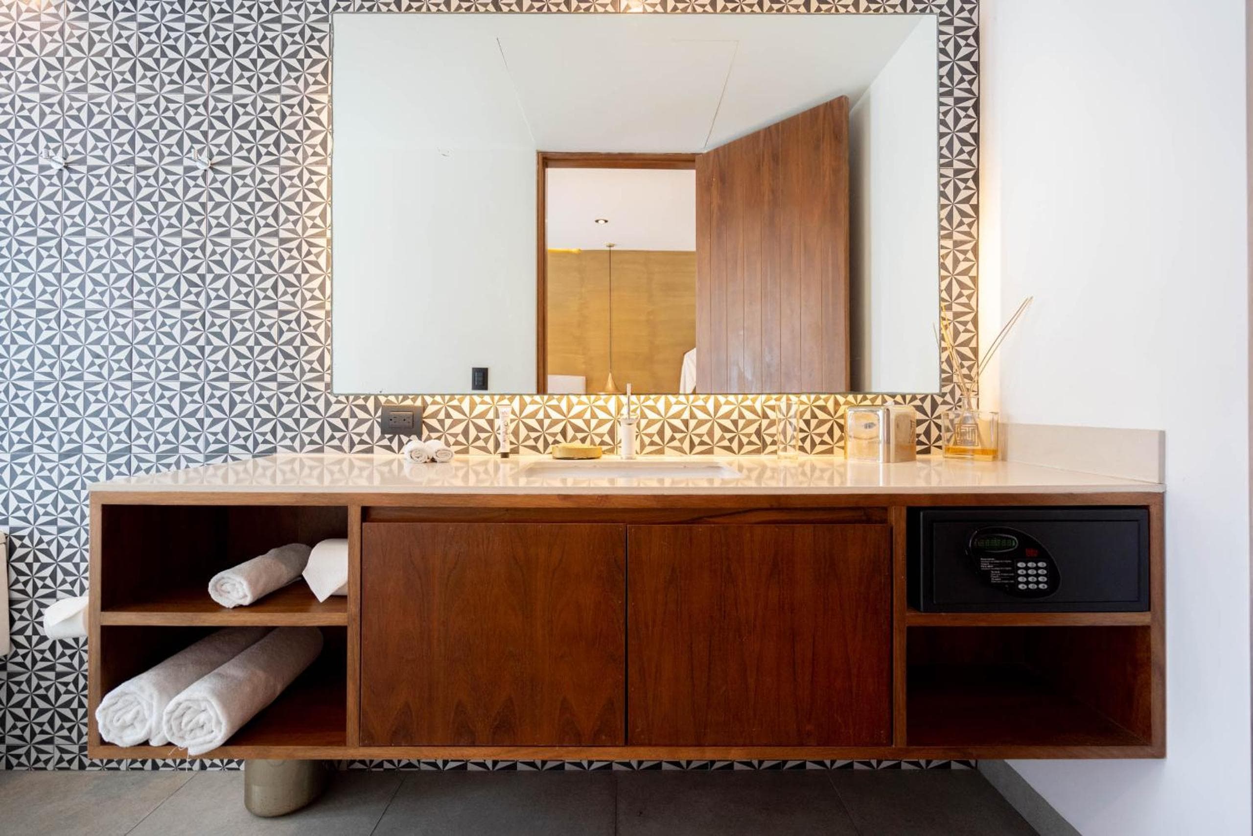 IT Boutique Hotel & Restaurant — 13