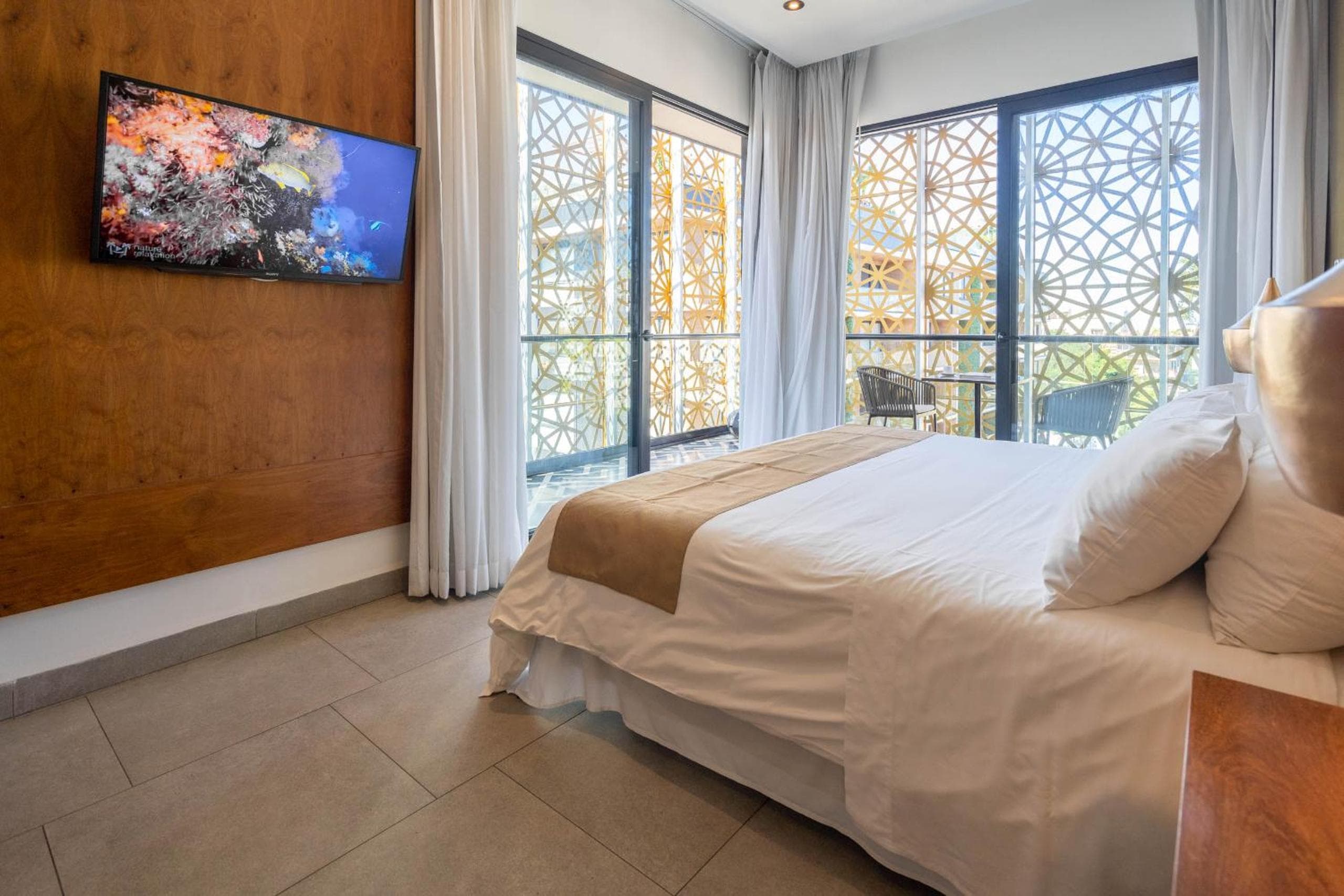 IT Boutique Hotel & Restaurant — 11