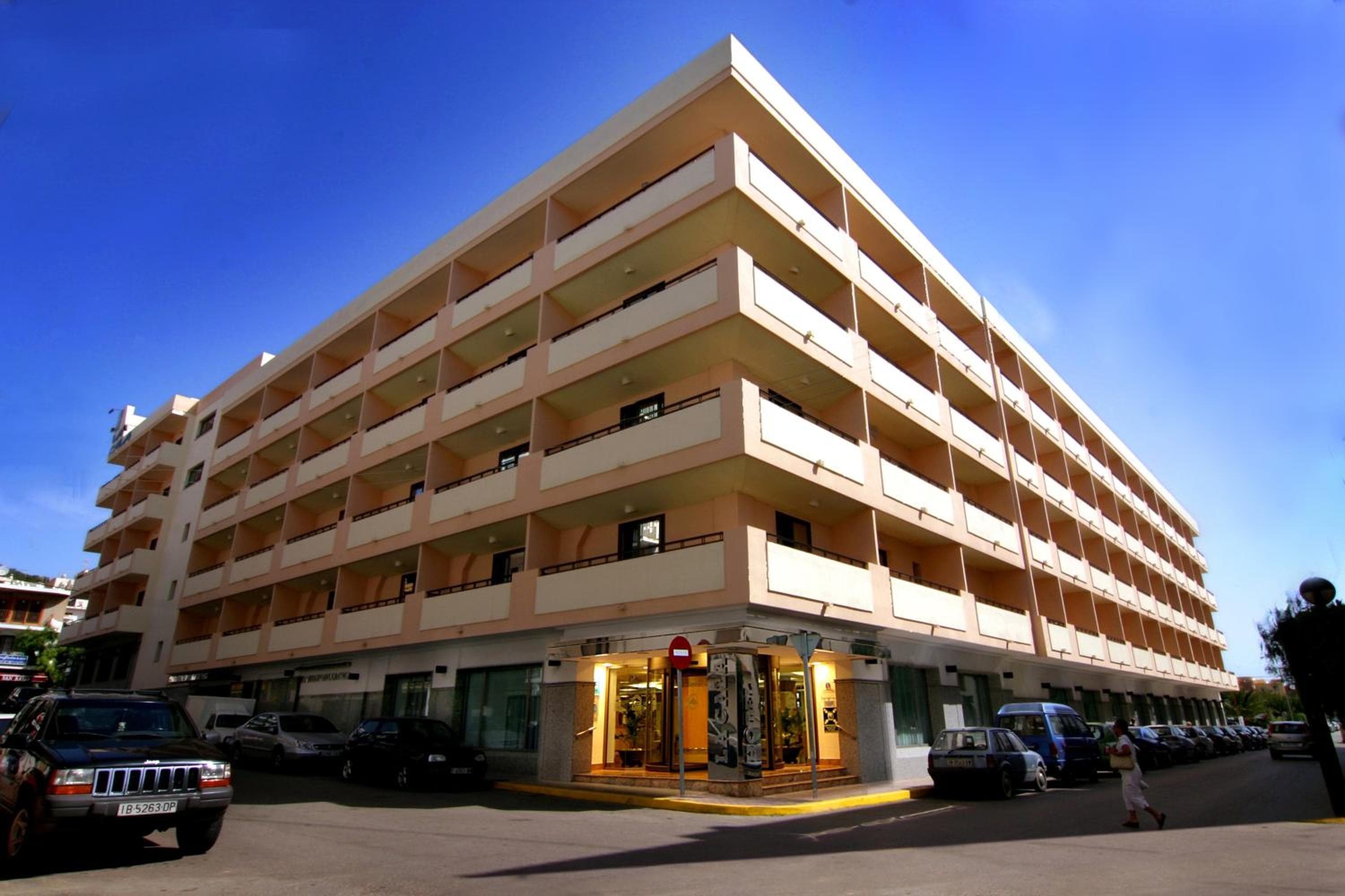Visita l'Hotel La Cala — 16