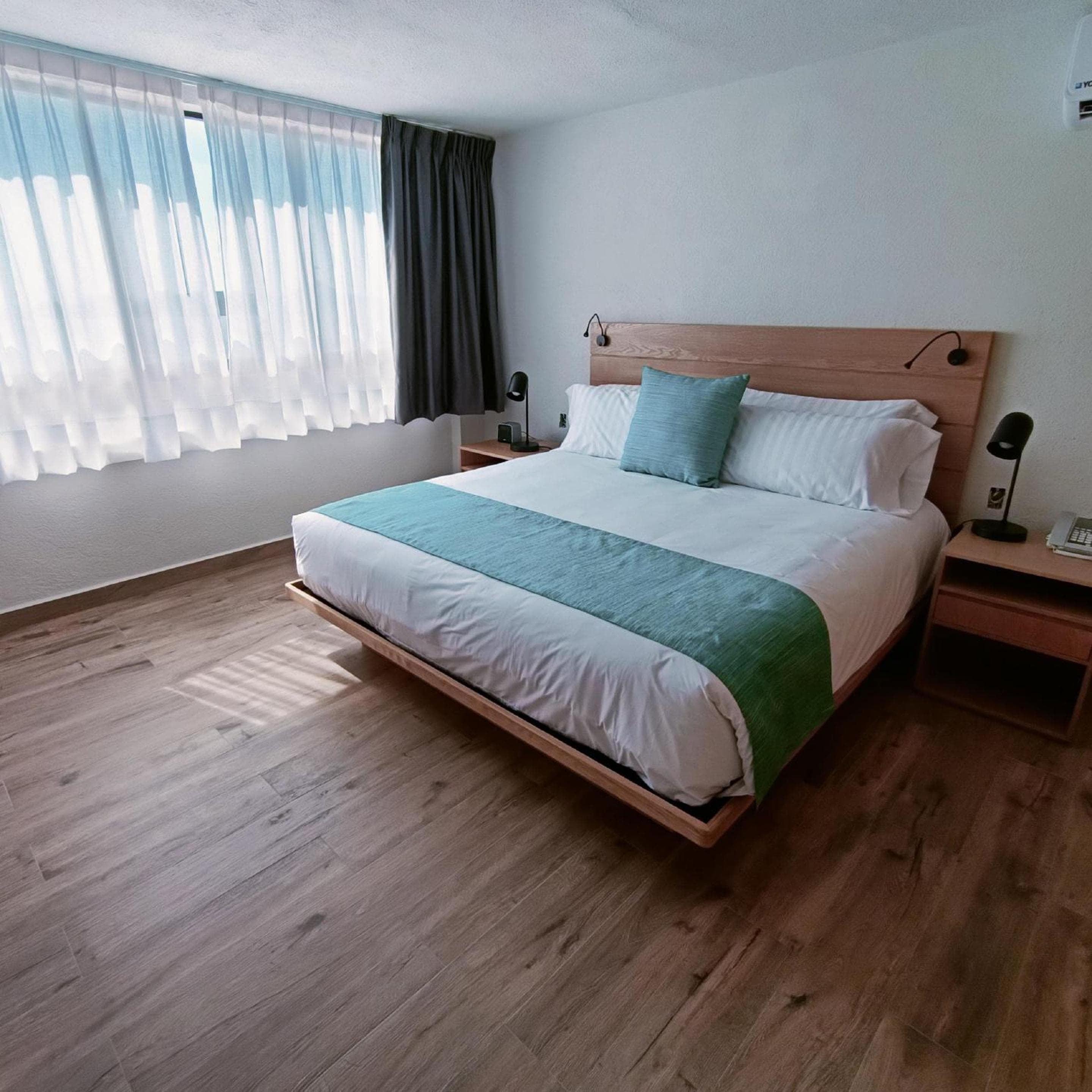 Sunrock Hotel & Suites — 7