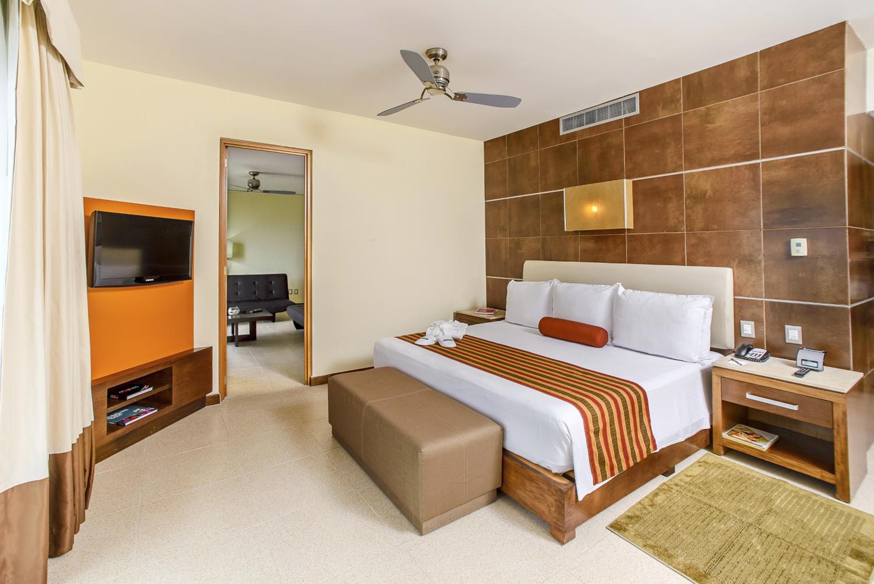 Krystal Urban Cancún & Club de Playa — 28