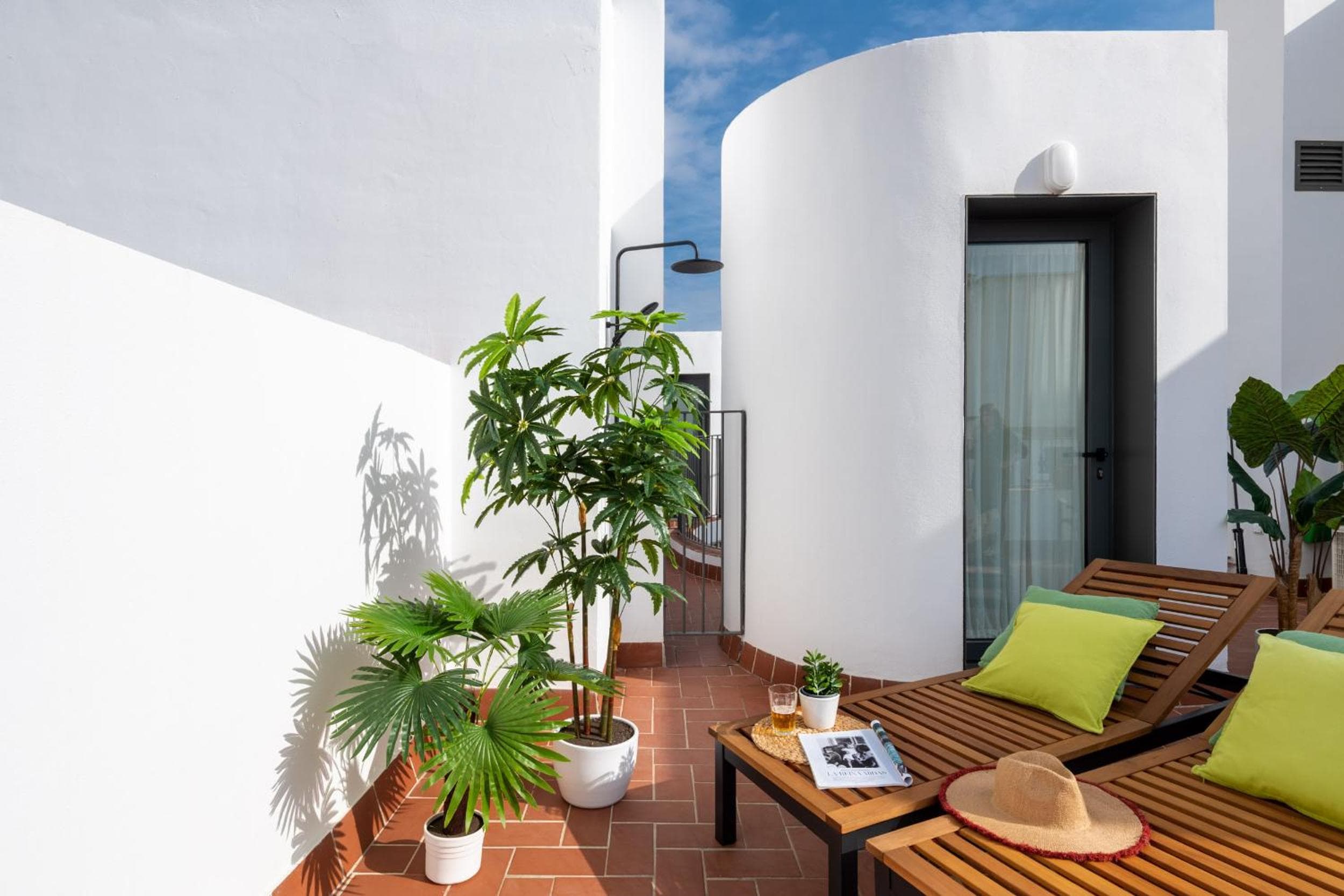AvantiStays Clavel, la terraza te conquistará — 7