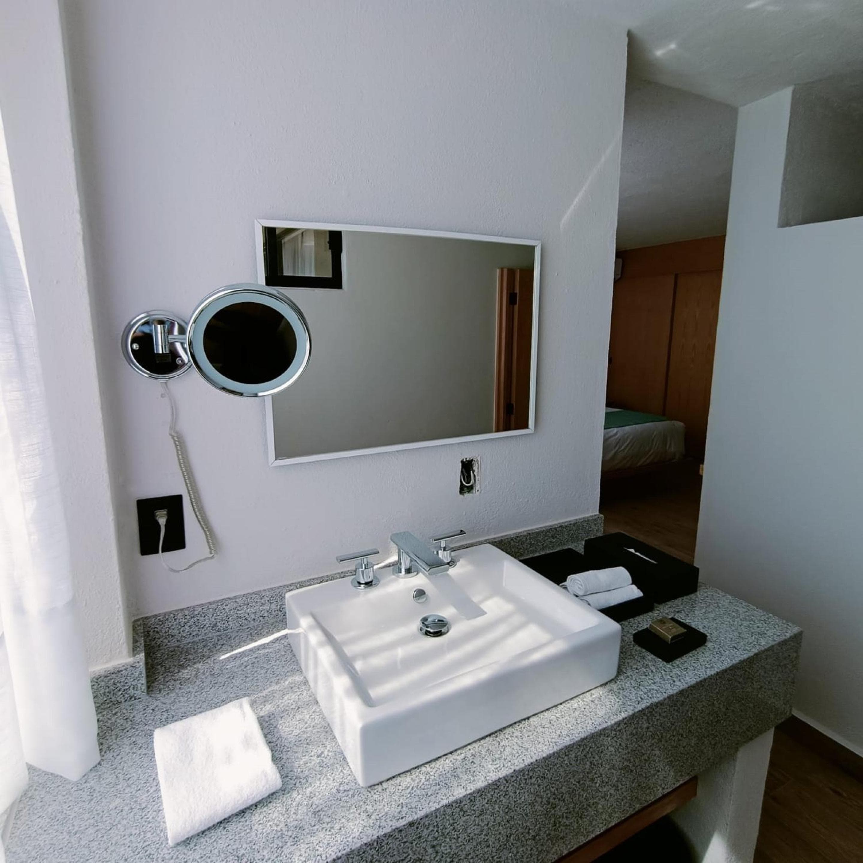Sunrock Hotel & Suites — 29