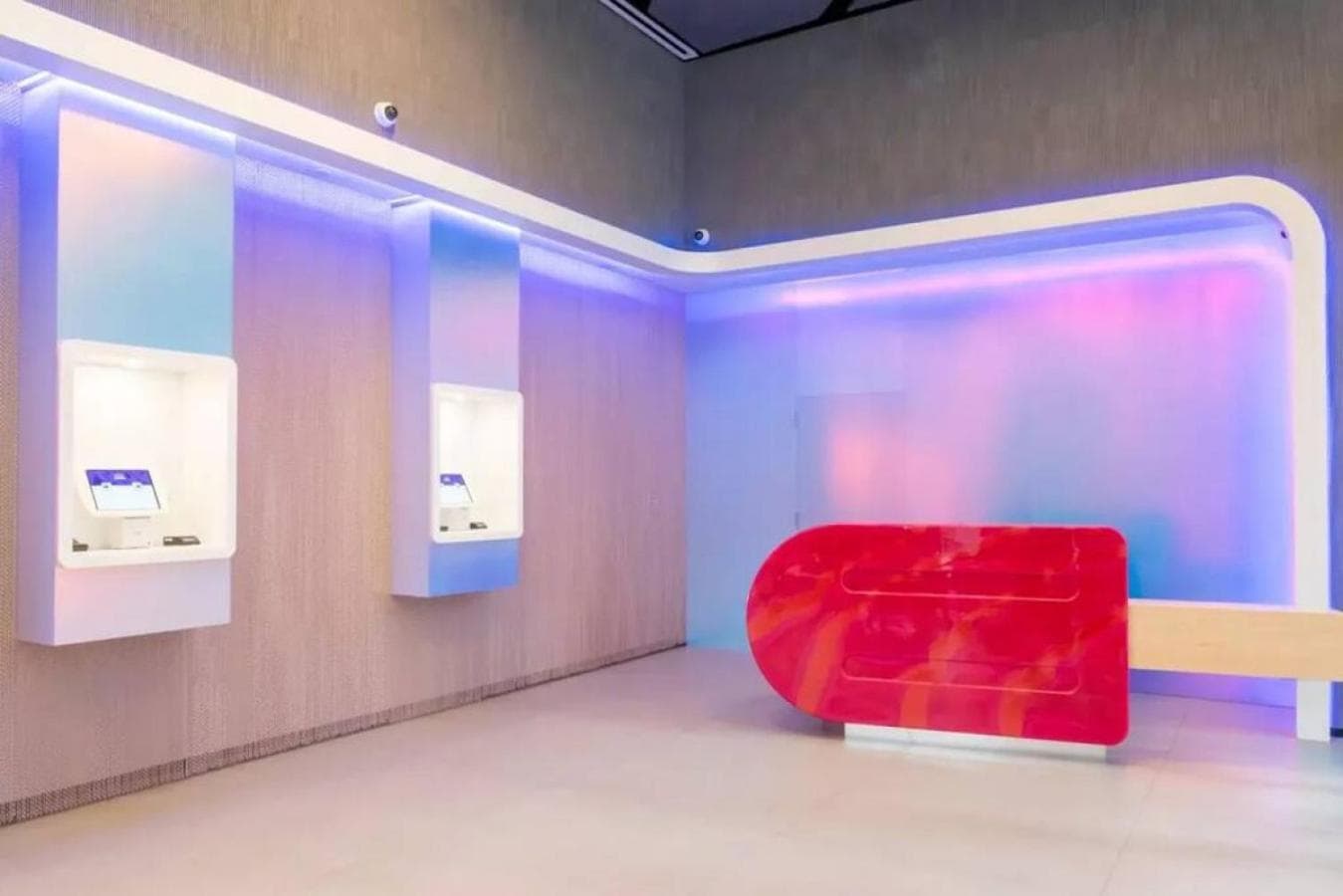Modern 1 Bed Condo across from Bayside in Downtown — 4