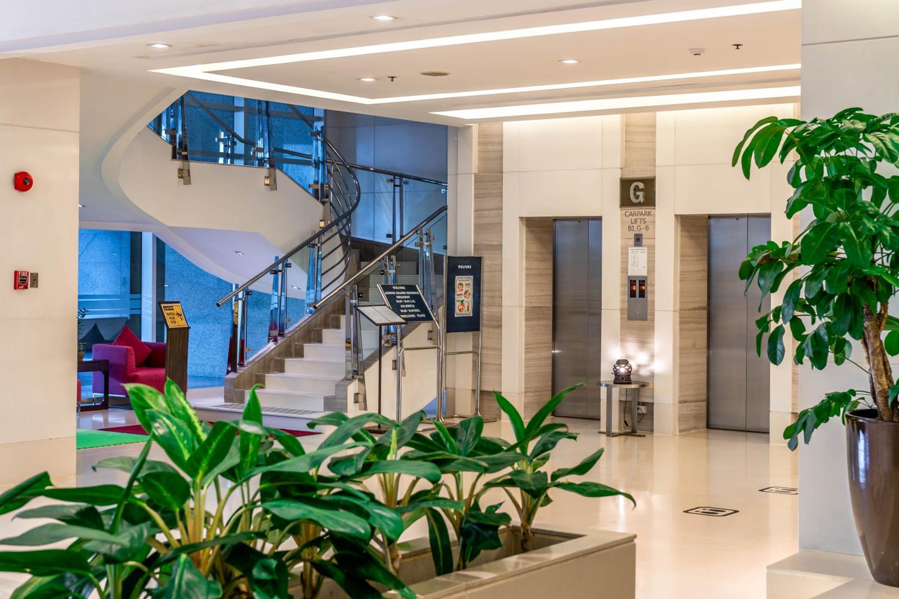 Jasmine Grande Residence Suite Bangkok — 11