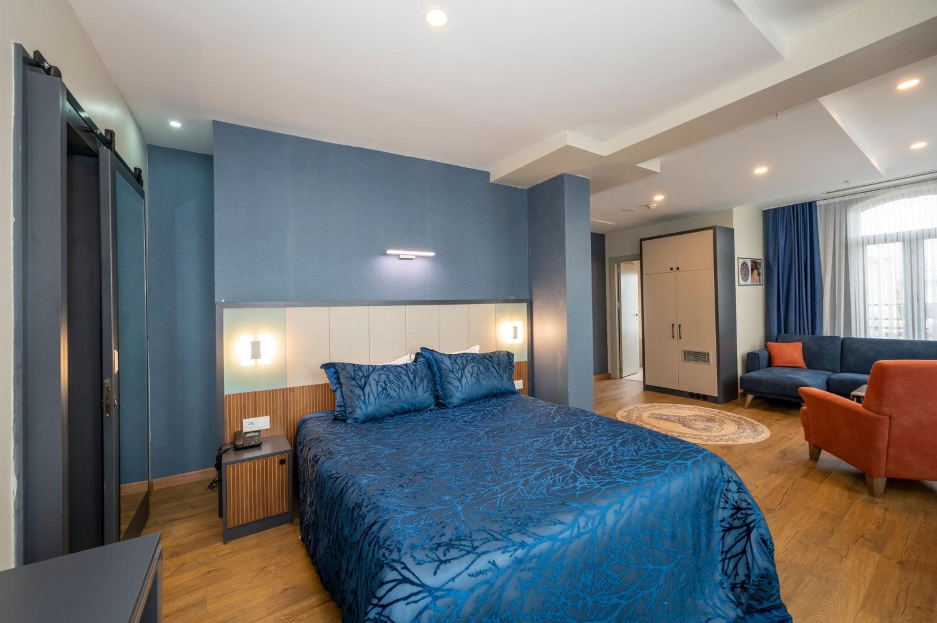 Juno Hotel Taksim — 8