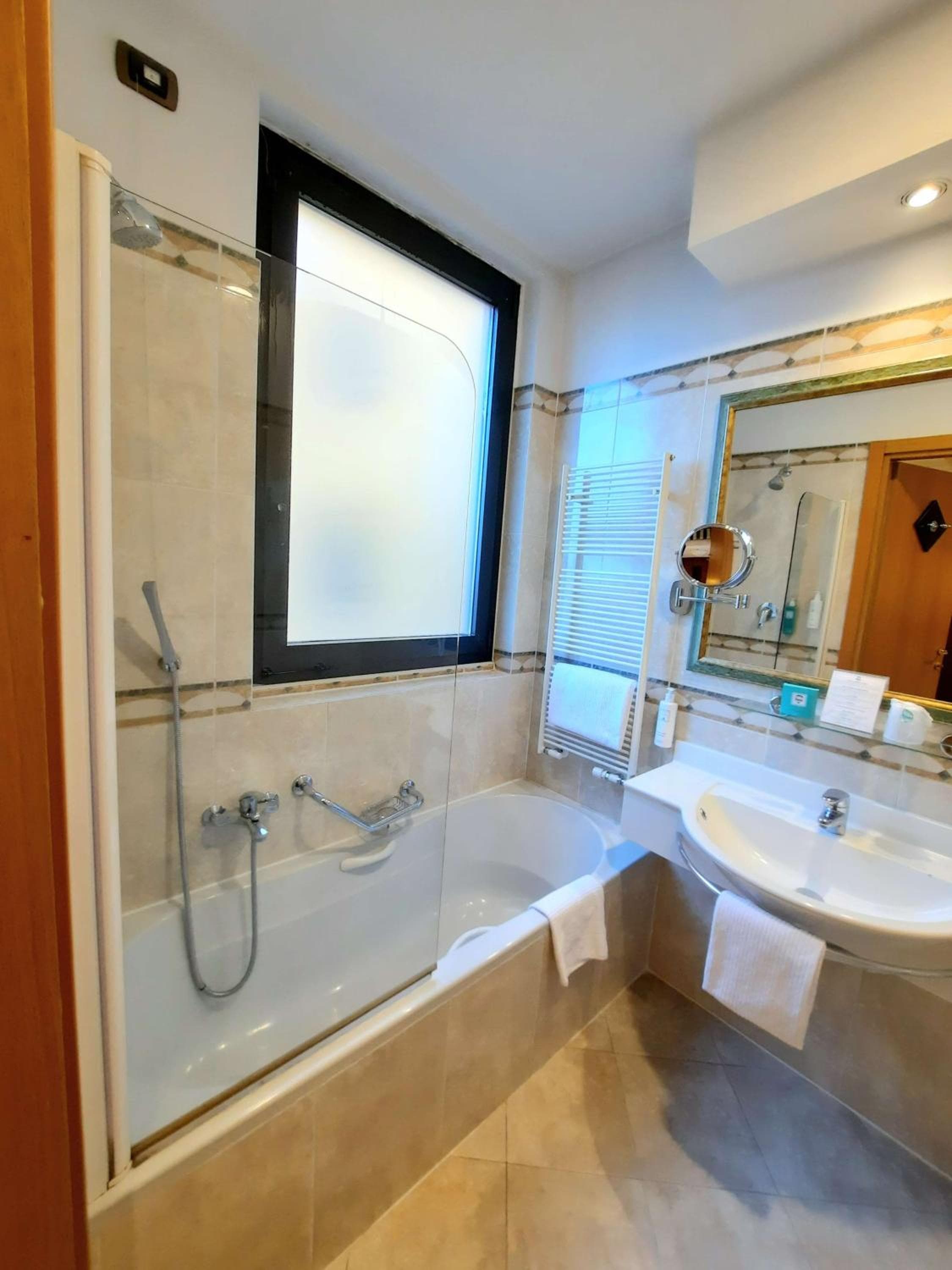 Hotel Mirage Sure Hotel Collection by Best Western — 12
