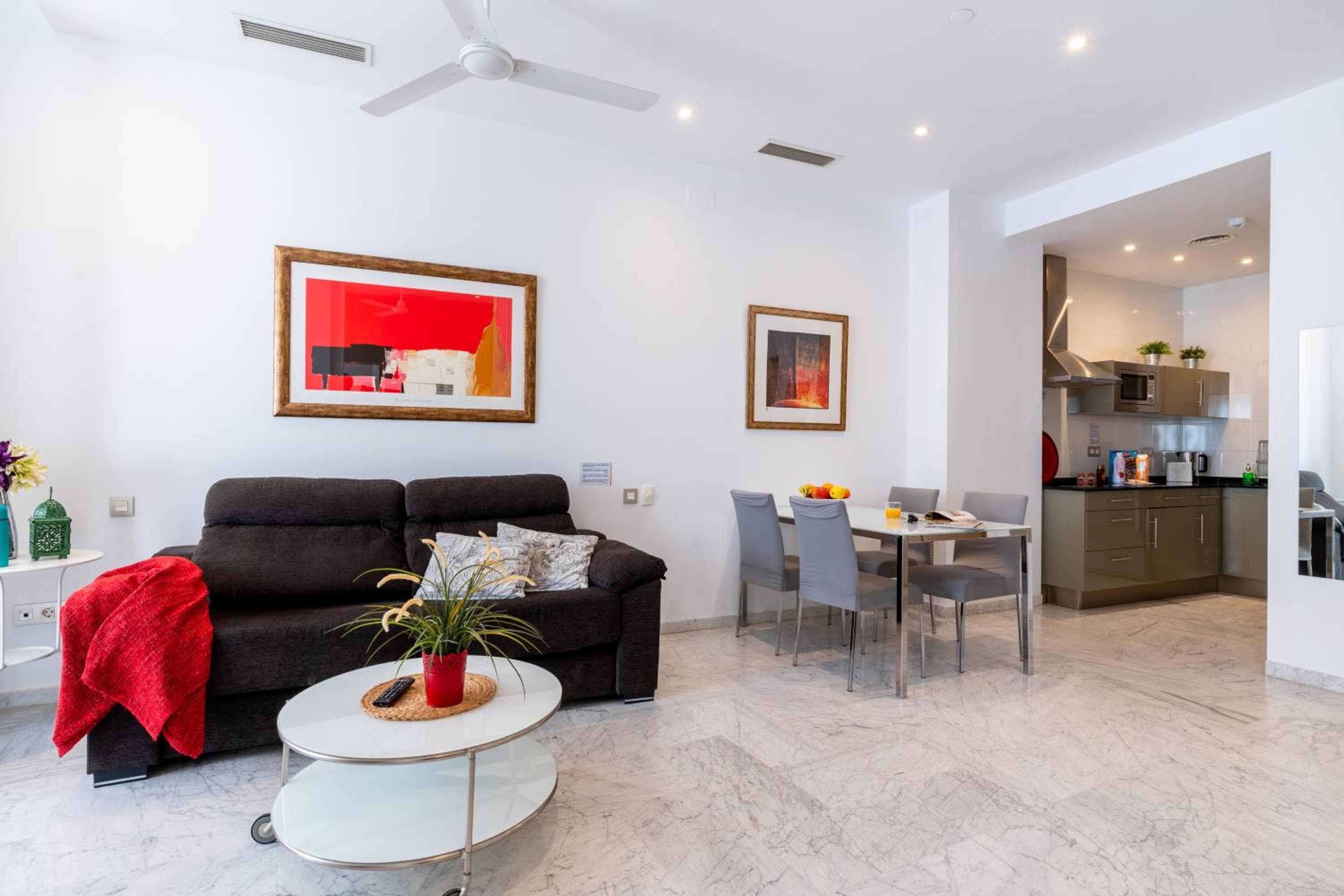 Sevilla Central Suites Apartamentos Puerta Jerez — 28