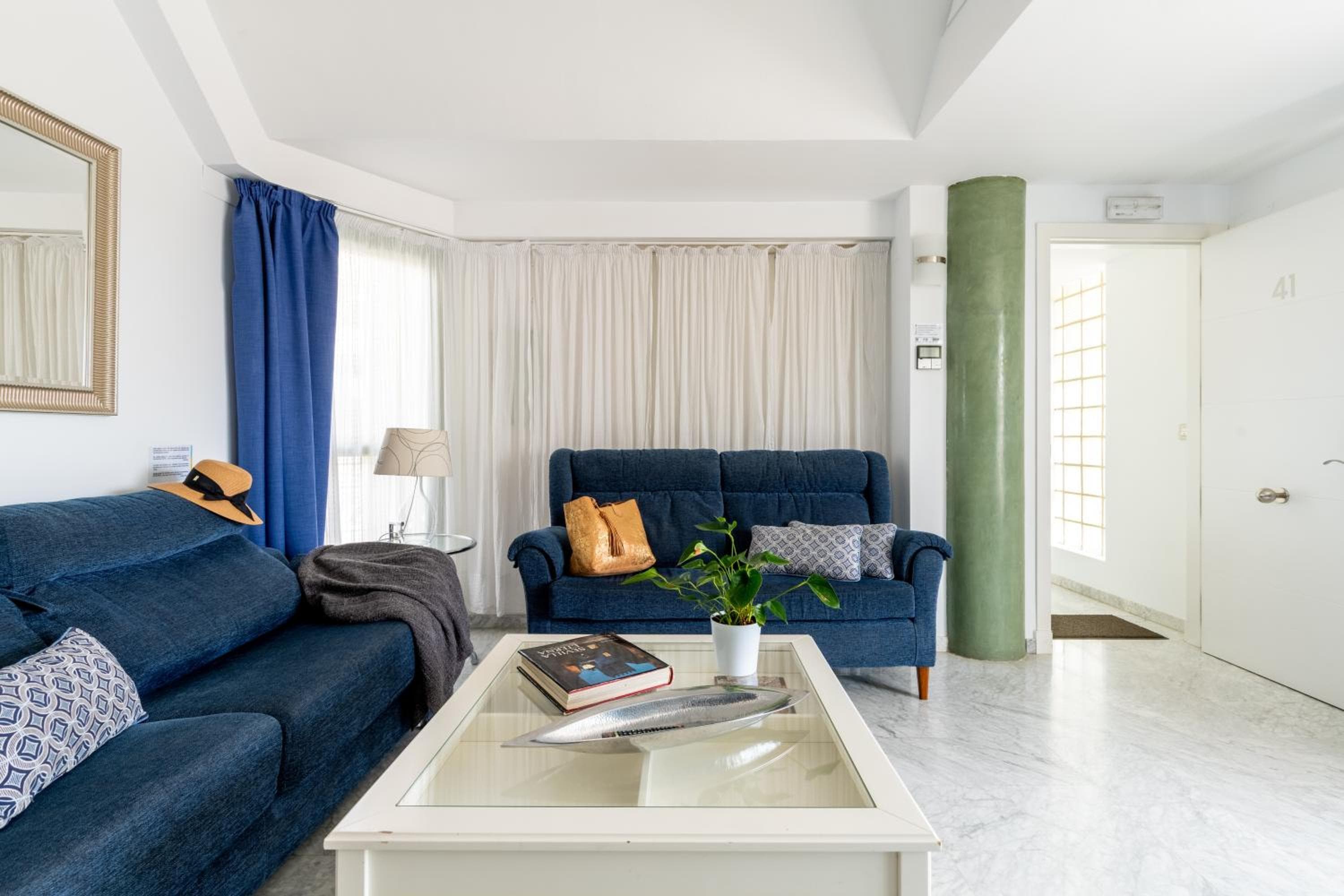 Sevilla Central Suites Apartamentos Puerta Jerez — 11
