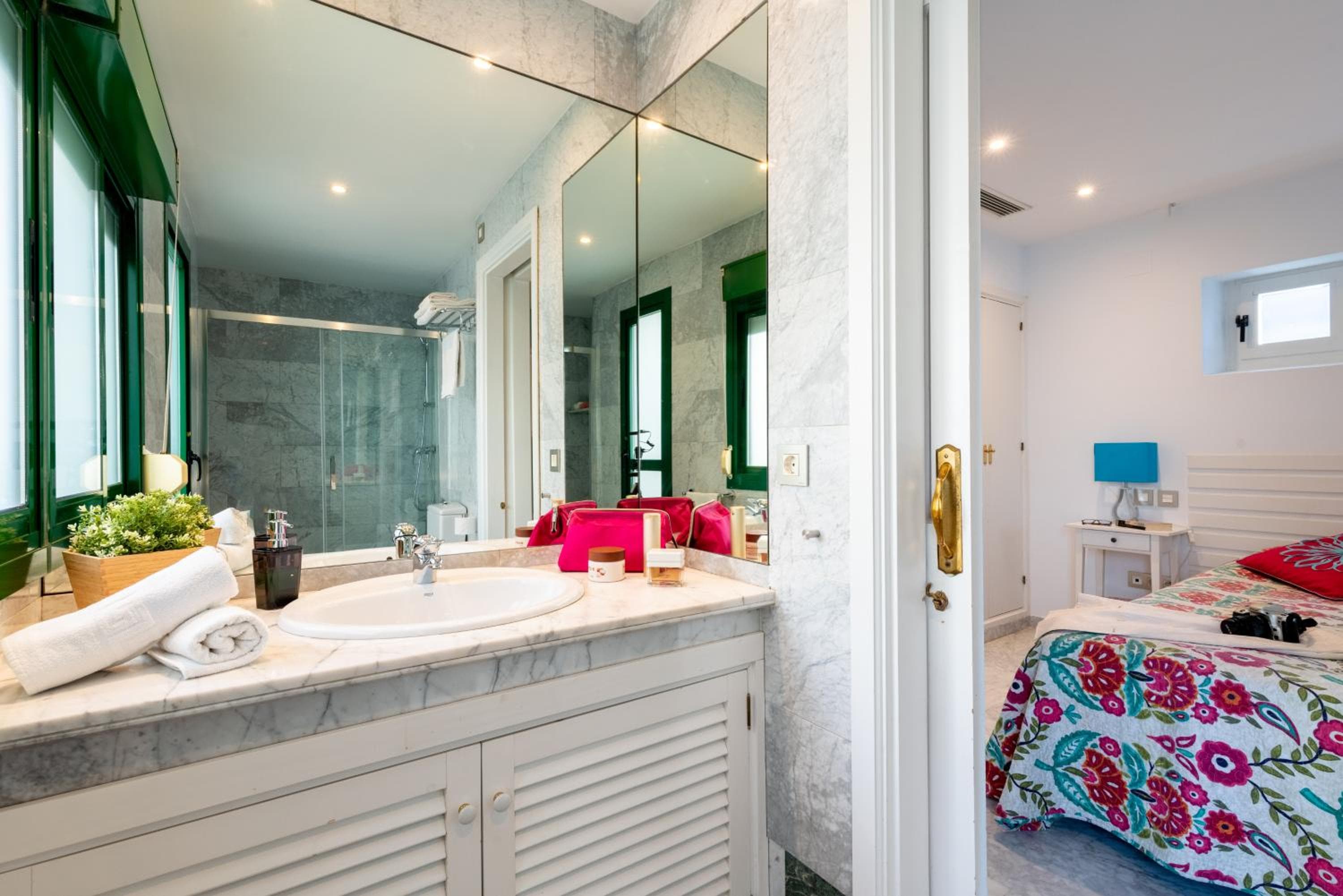 Sevilla Central Suites Apartments Puerta Jerez — 7