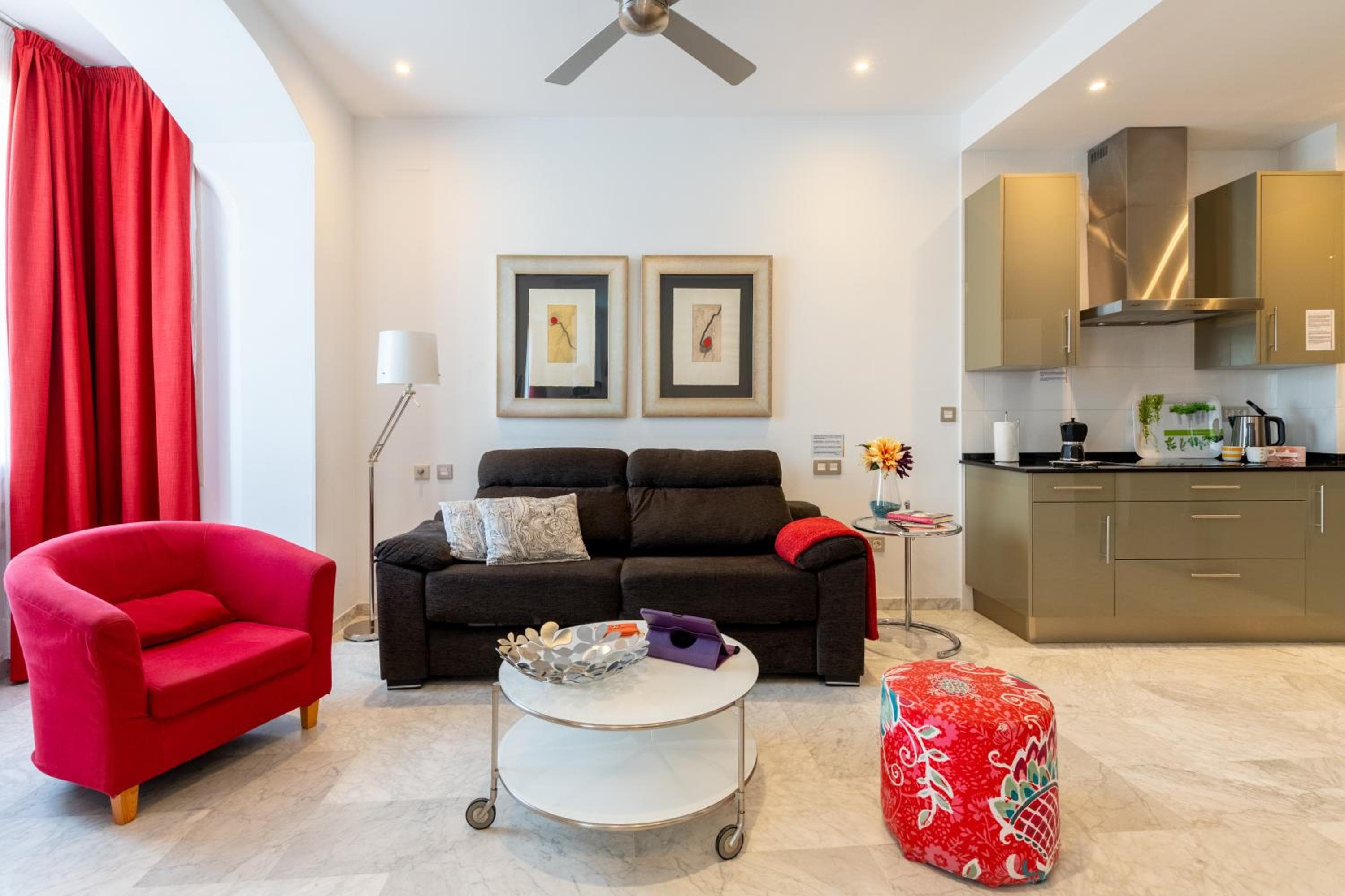 Sevilla Central Suites Apartamentos Puerta Jerez — 18