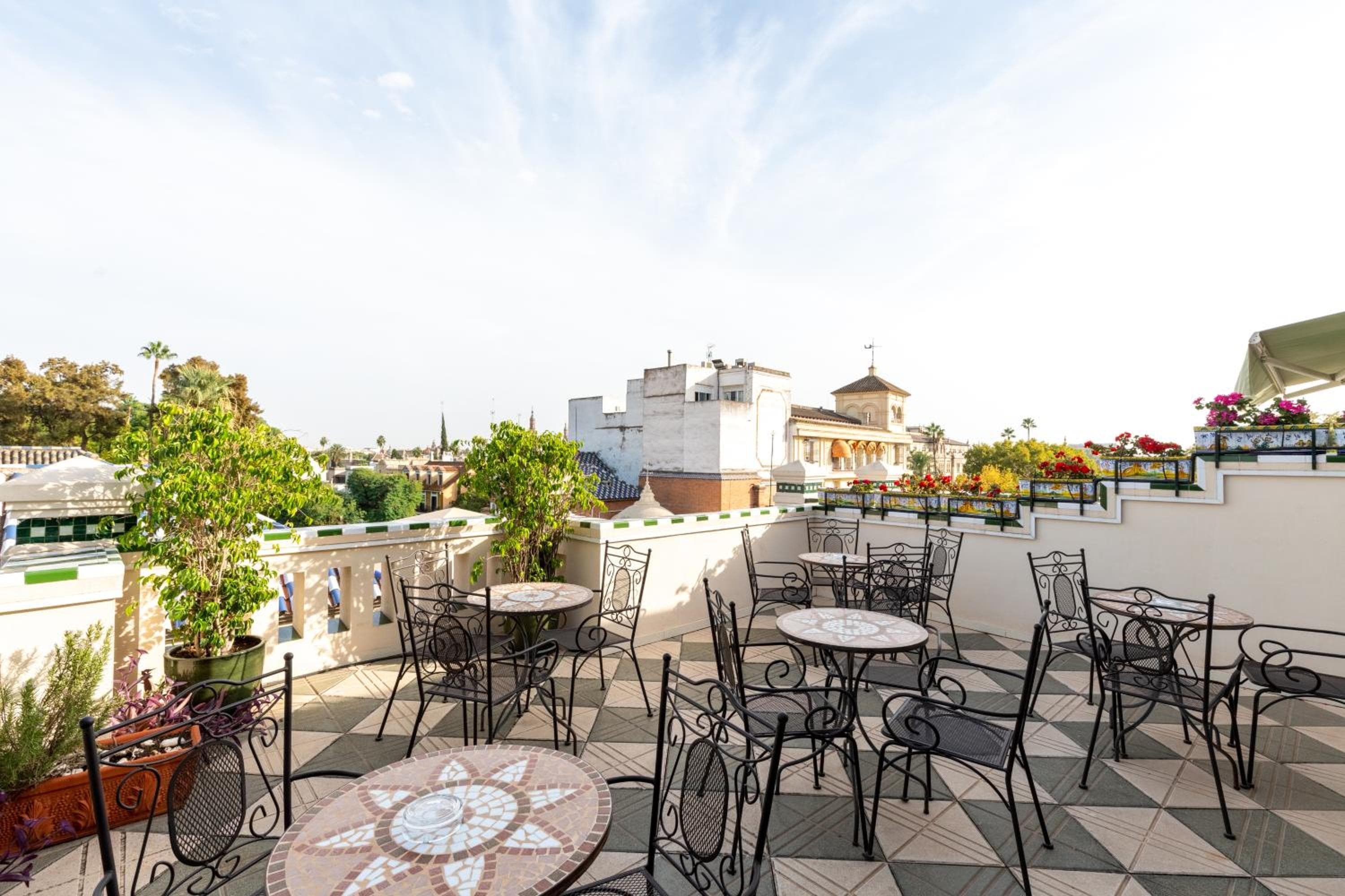 Sevilla Central Suites Apartments Puerta Jerez — 22