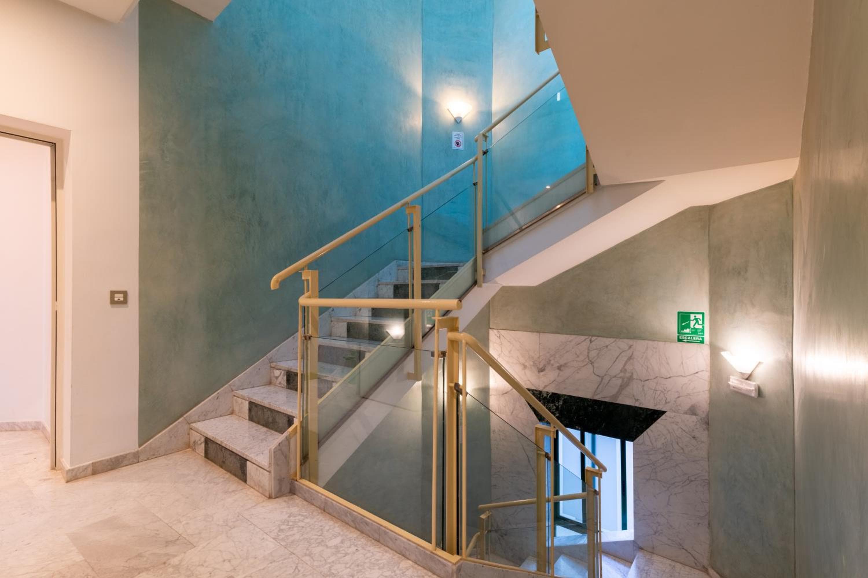 Sevilla Central Suites Apartments Puerta Jerez — 27