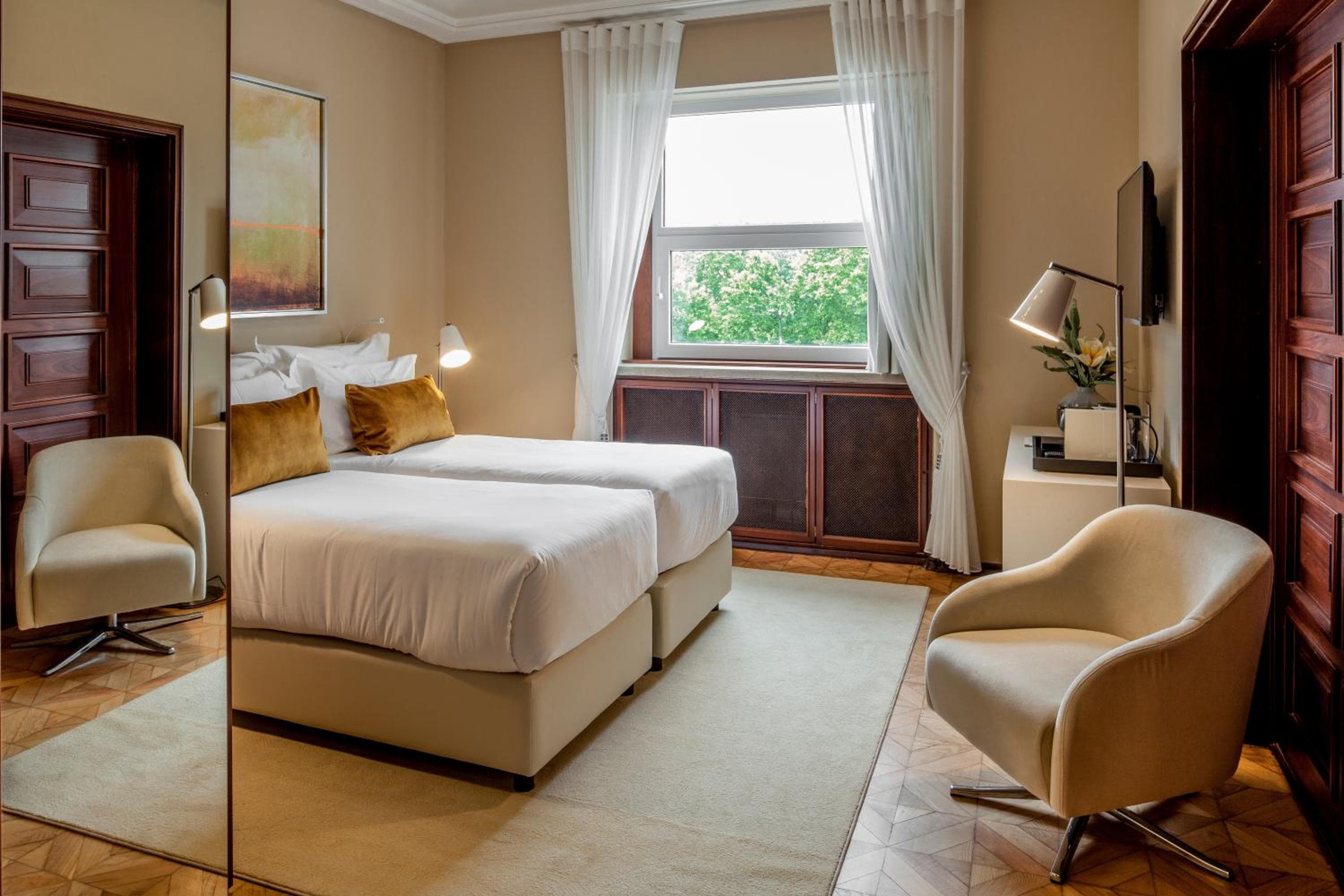 Luzeiros Suites — 9