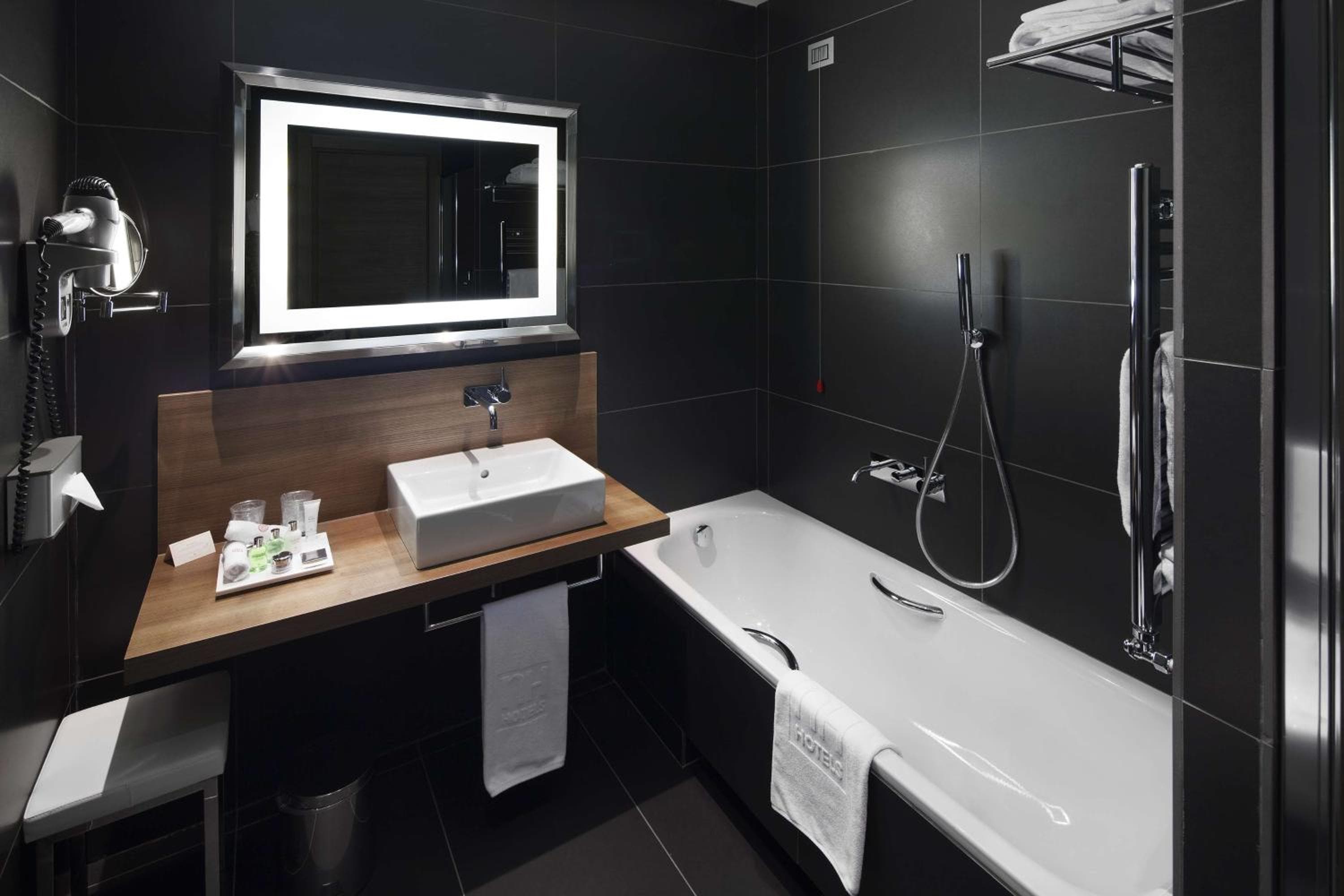 Tivoli President Milano Hotel hotel, Largo Augusto 10, Milan, Italy — photo 26