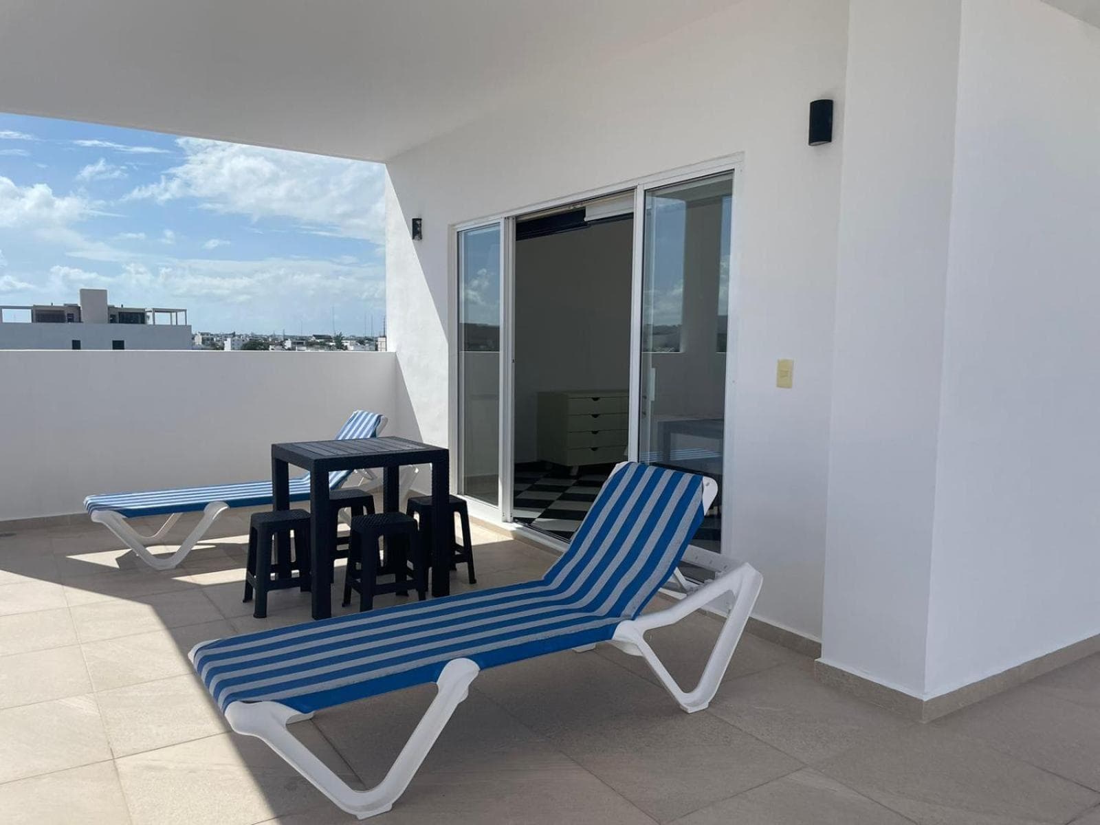 WINDAY HOTEL - Cerca 5a Avenida — 17