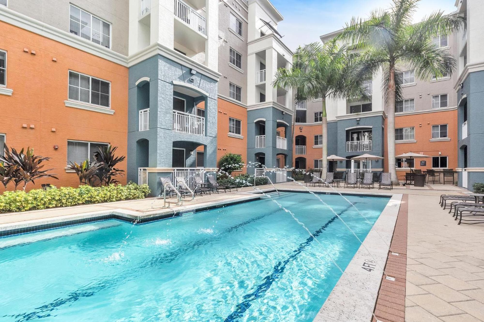 Dharma Home Suites South Miami en Red Road Commons — 7