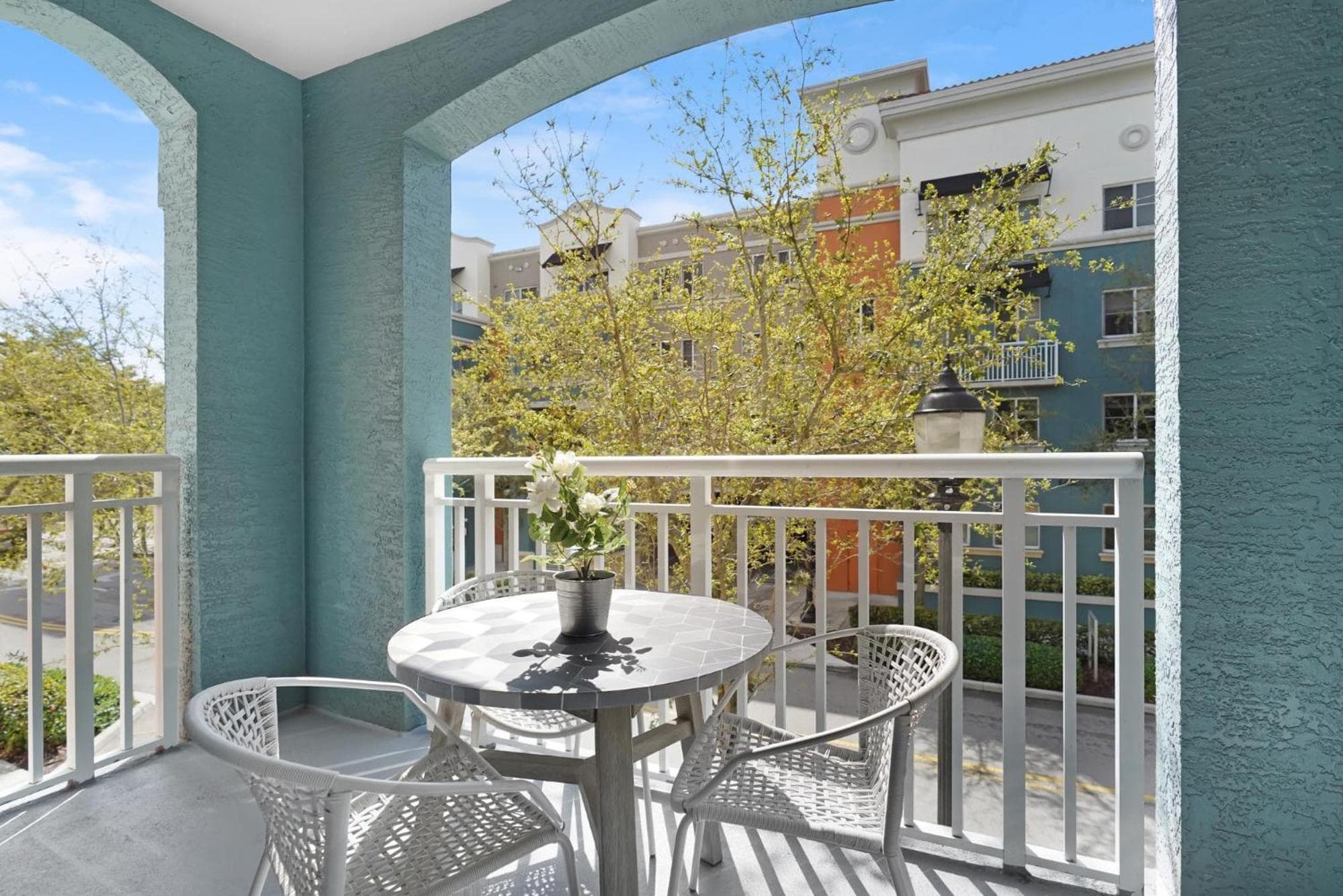 Dharma Home Suites South Miami en Red Road Commons — 30