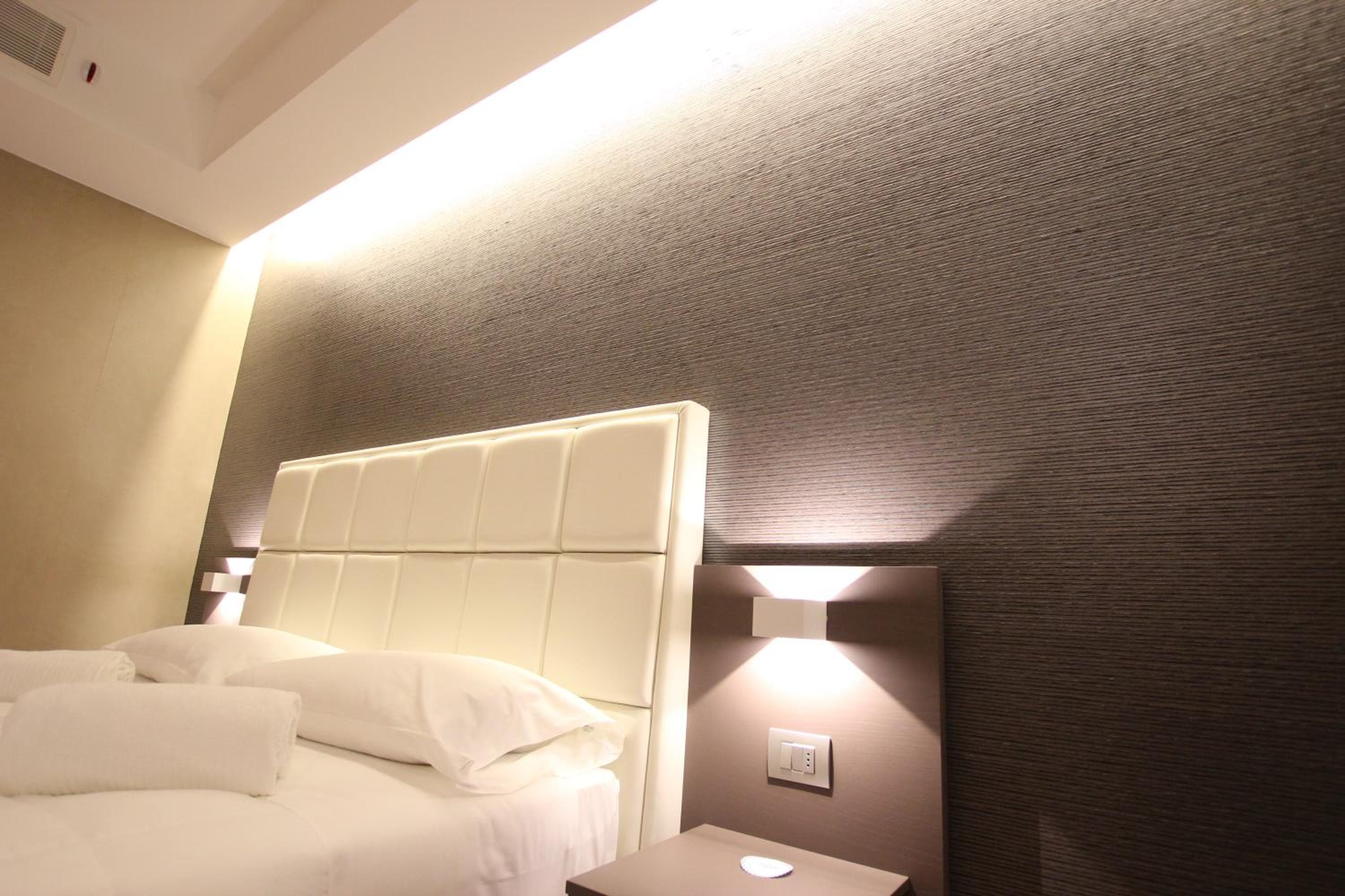 Mokinba Hotels Baviera — 18