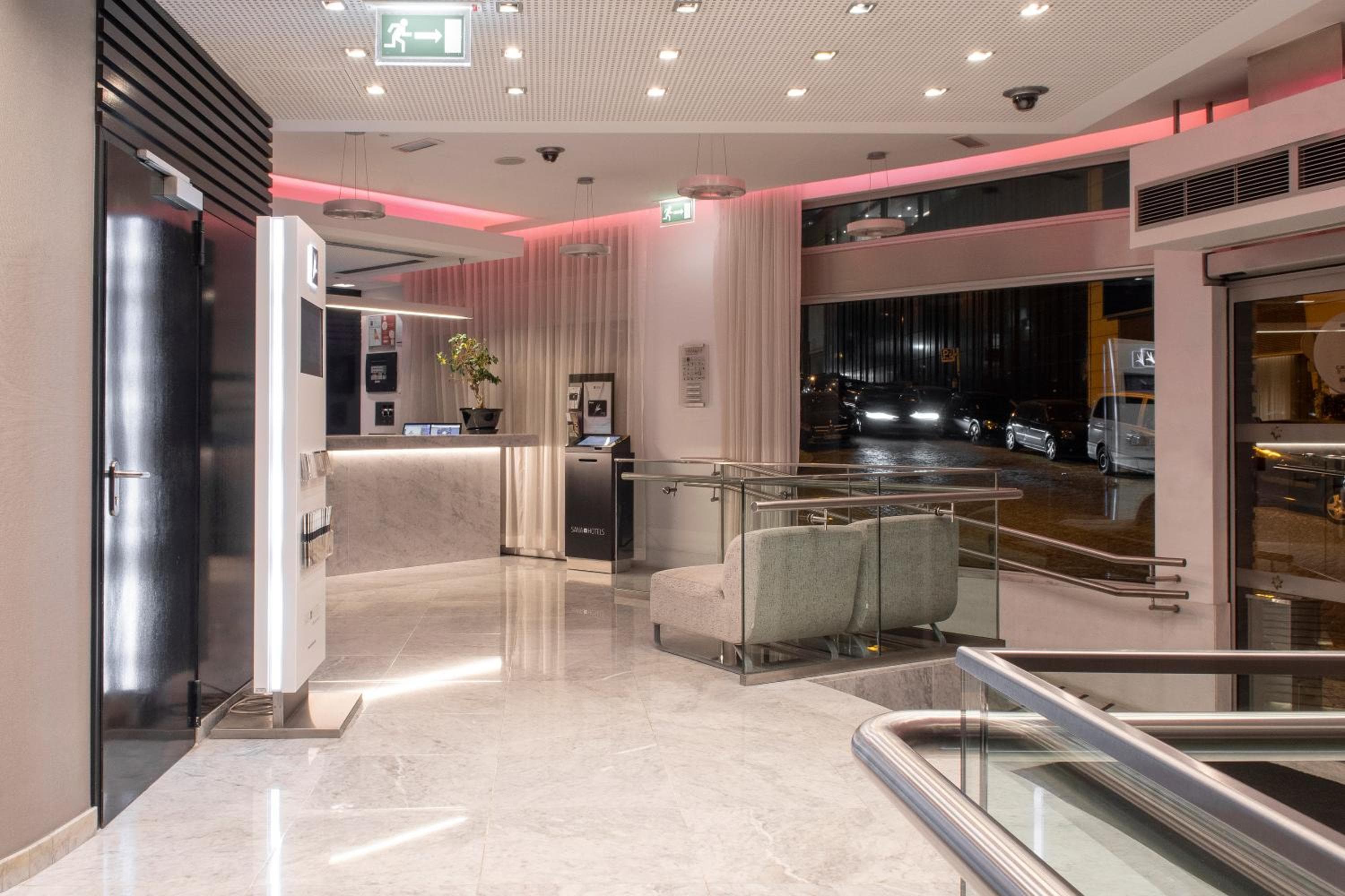 LÌ Capitol Hotel — 5